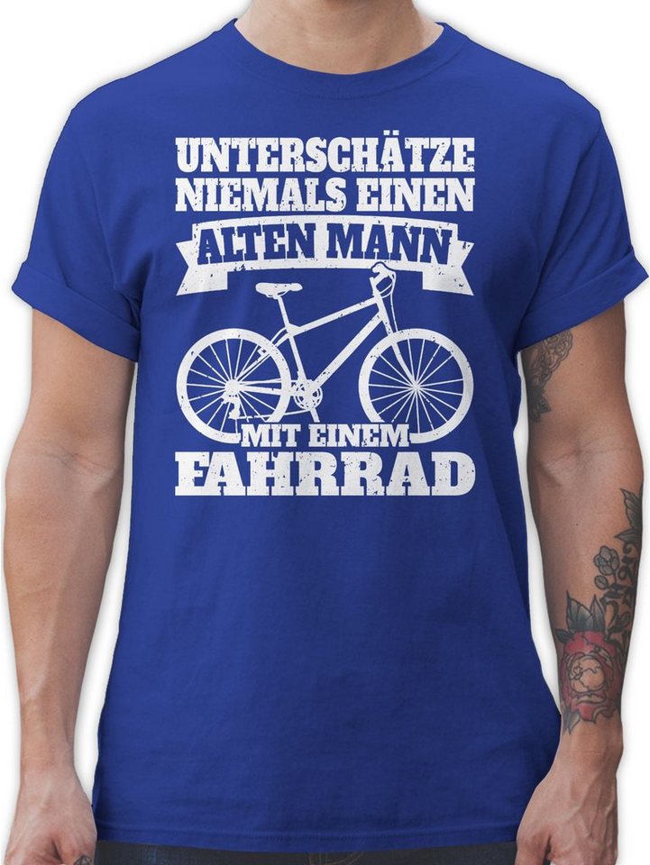 Shirtracer T-Shirt »Unterschätze niemals einen alten Mann Shirtracer T-Shirt »Unterschätze niemals einen alten Mann