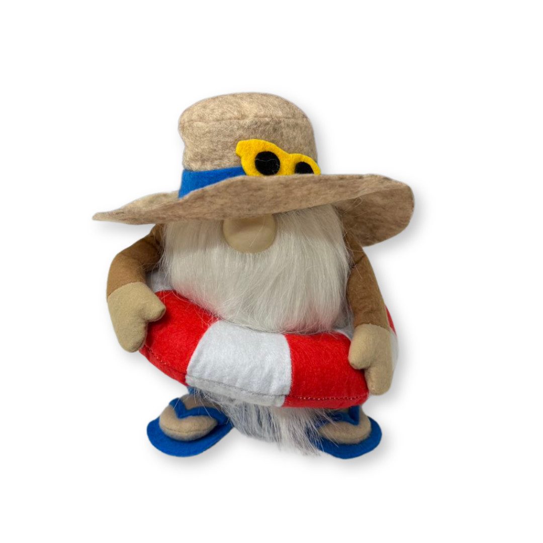 XiRRiX Wichtel Gnom Sommerwichtel "Sunny Suvi" im Urlaubsoutfitt (H:ca. 20 cm) (Sommerdekoration, Wichtelfigur Urlaub), Sommerdeko Zwerg mit tollen Details aus Filz