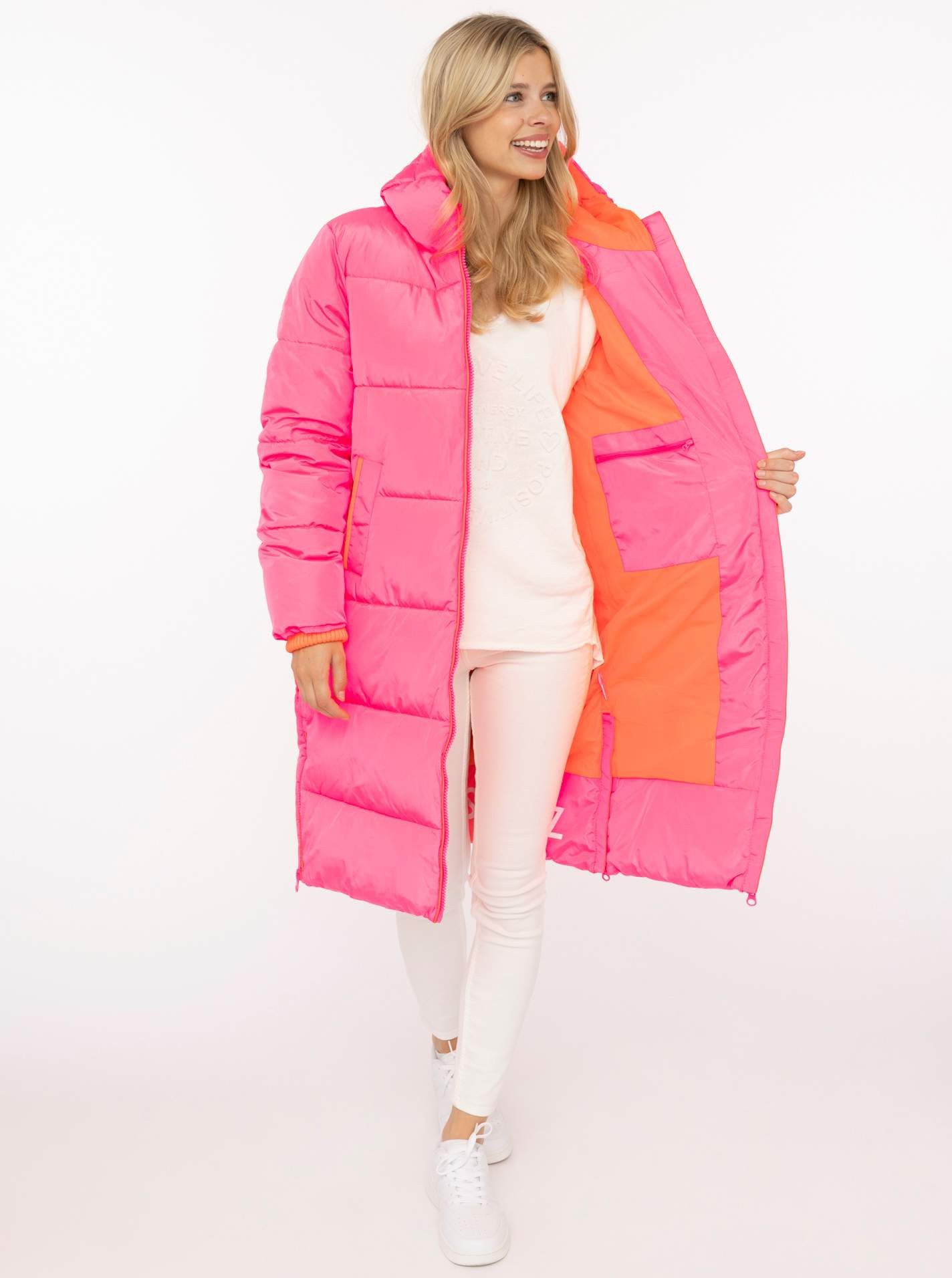 Zwillingsherz Steppmantel „Cozy“ Kapuze, farbliche Details, Reißverschluss, elastische Bündchen