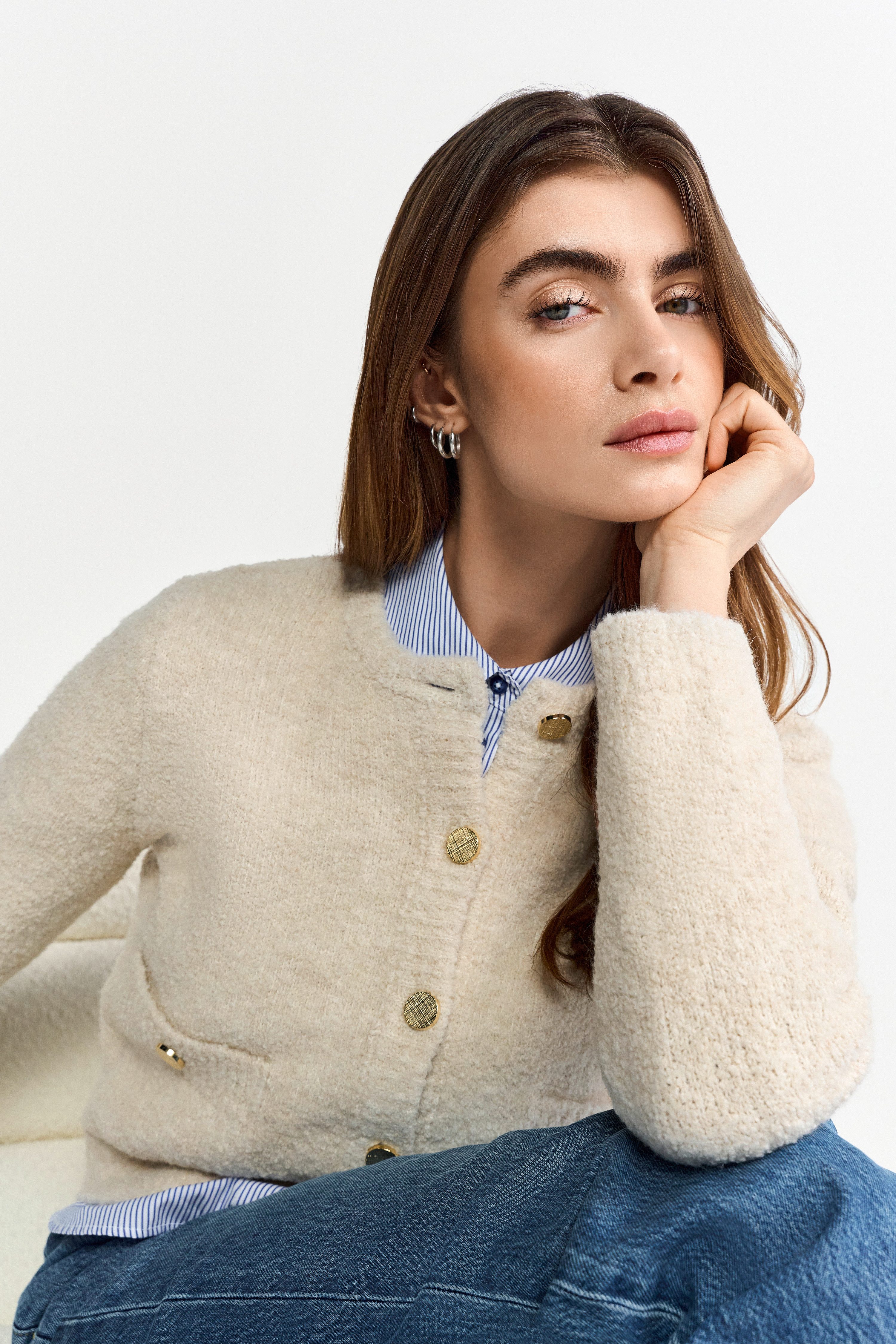 RICHROYAL Cardigan Boucle, gerader Form, Schmuckknöpfe, Rundhals günstig online kaufen
