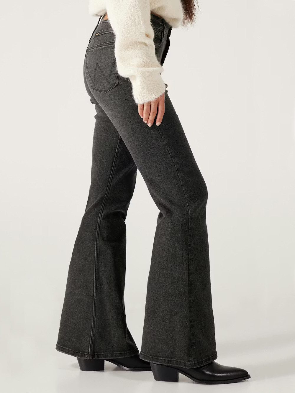 Wrangler Bootcut-Jeans Flared Fit - FIERCE CONSTELLATION High Waist, verkürzte Beinpartie, Superstretch