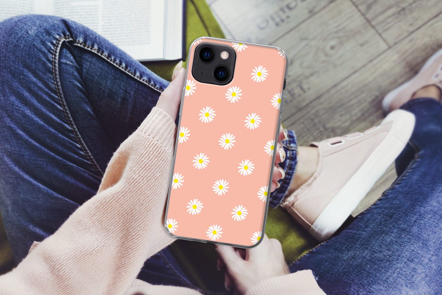 MuchoWow Handyhülle für Apple iPhone 13 Gänseblümchen - Pastell - Weiß - Rosa - Blumendruc, Smartphone-Bumper, Print, Handy Schutzhülle Dünn