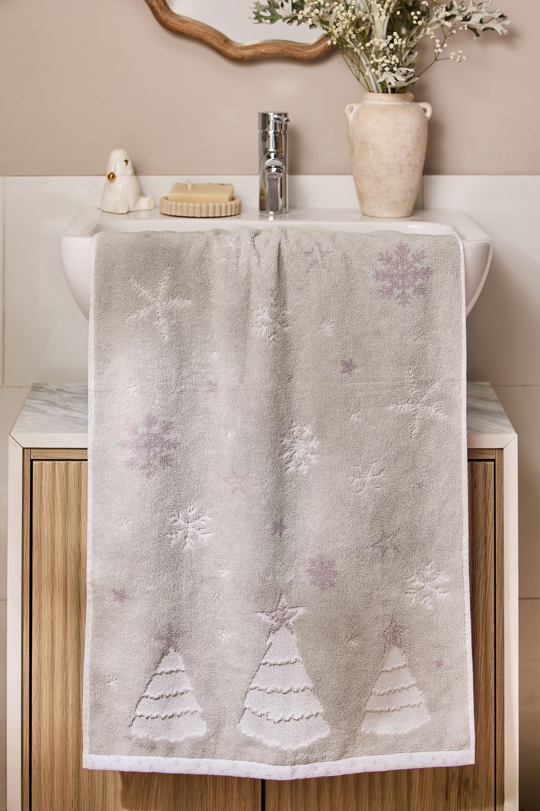 Next Badematte Handtuch, weihnachtliches Schneeflockenmotiv, Baumwolle günstig online kaufen