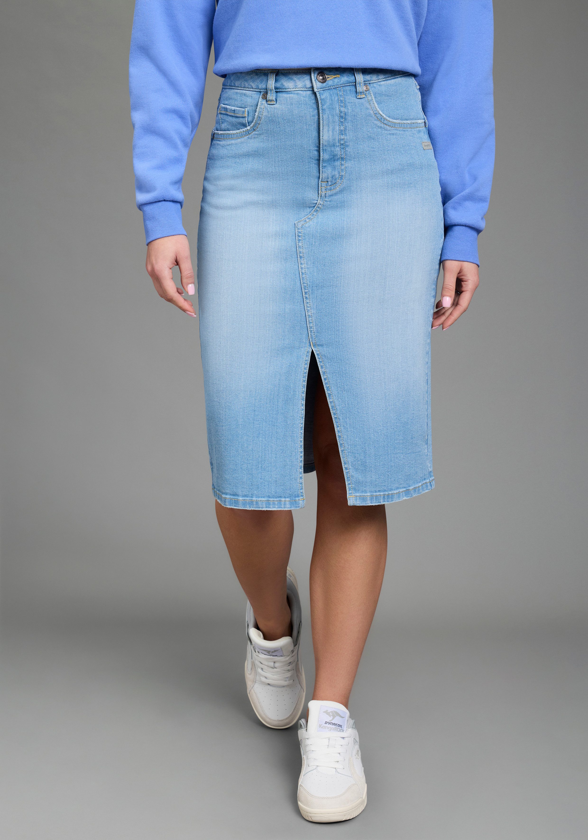 KangaROOS Jeansrock in Midilänge mit Schlitz. € 49,99, (€ 49,99 pro 1 Stk).