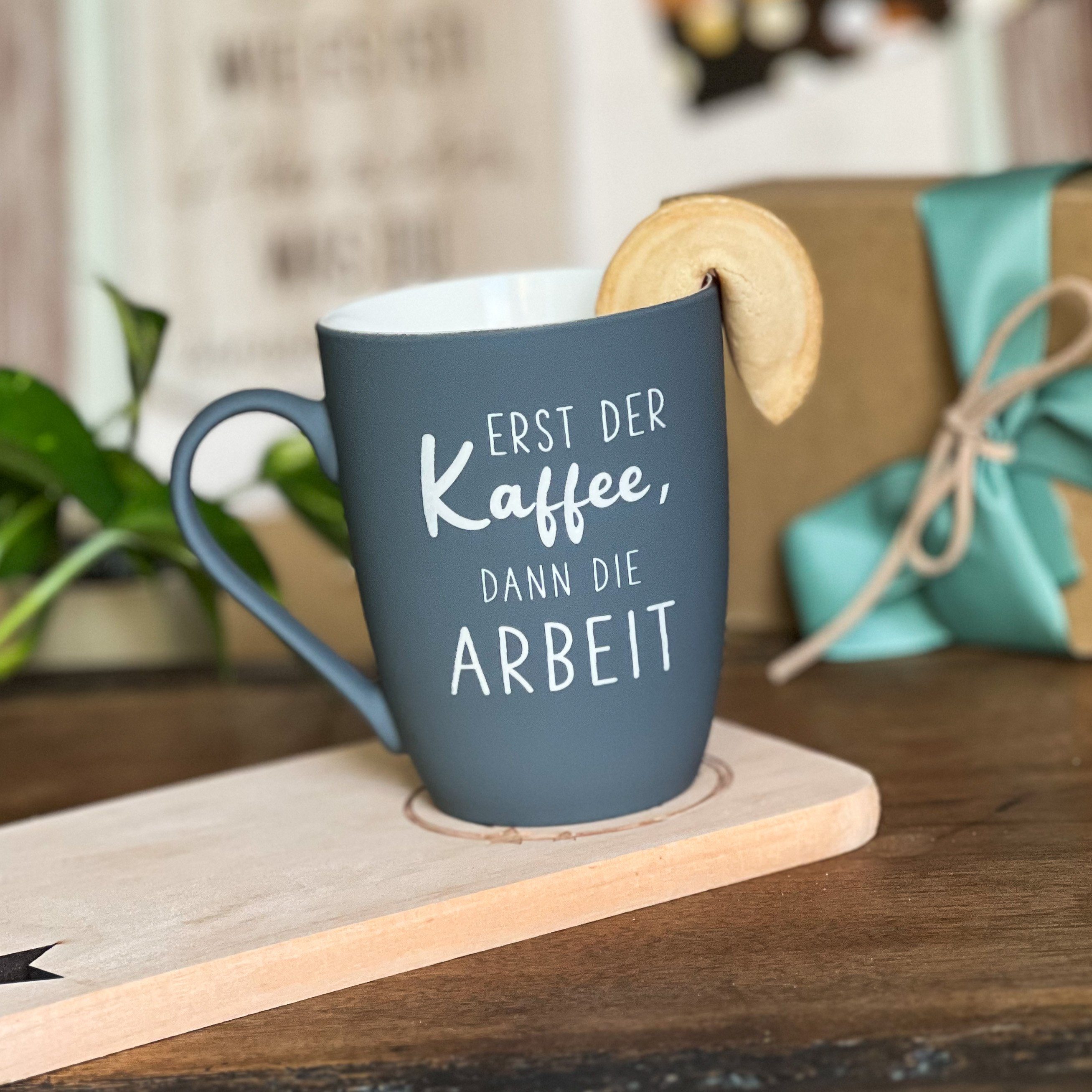 Spruchreif® Tasse SOFT-TOUCH-Tasse mit beidseitiger Gravur, Geschenke für die Familie