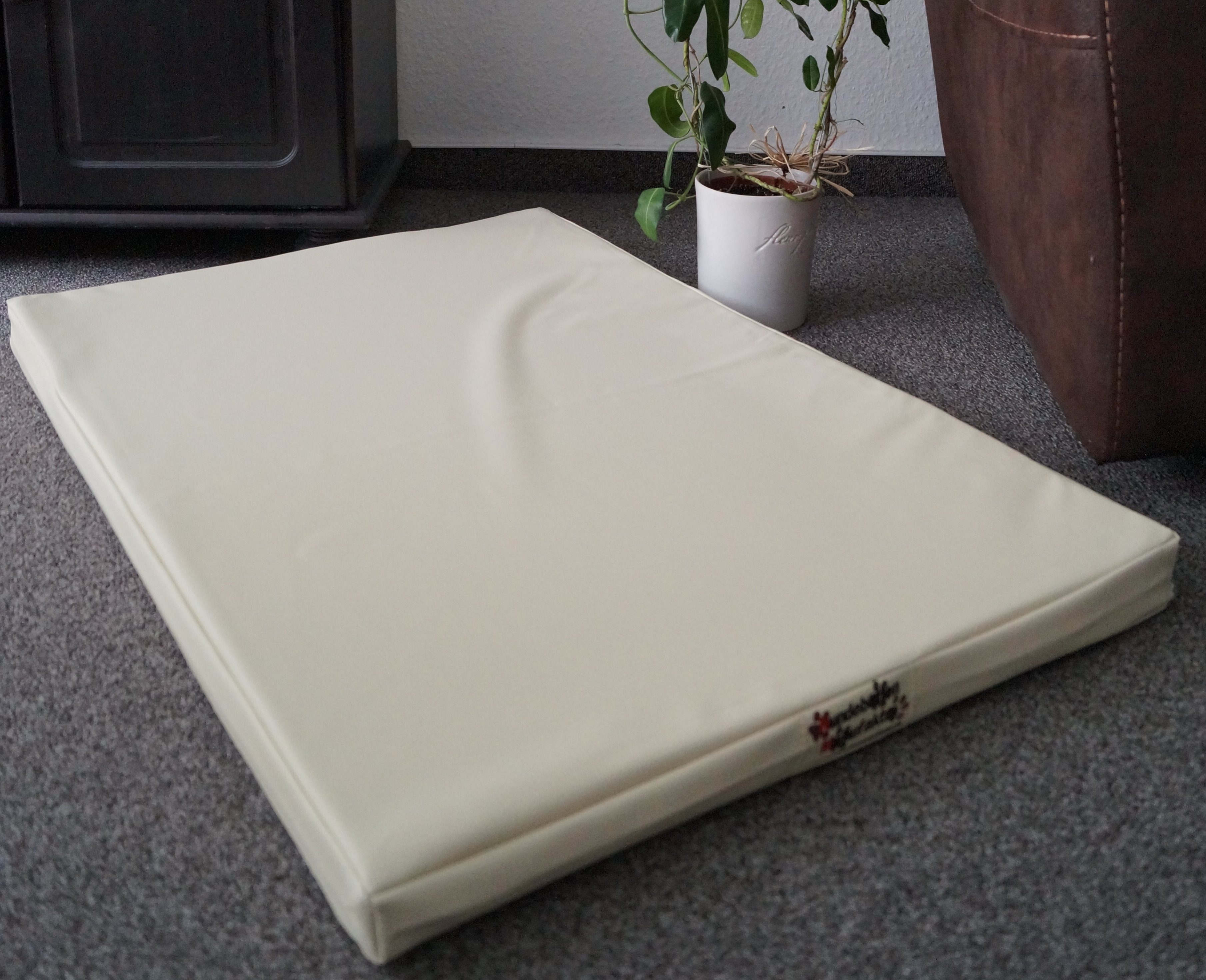 Hundebettenmanufaktur Hundematratze beidseitig Kunstleder Höhe 5 cm Farbe und Größe wählbar