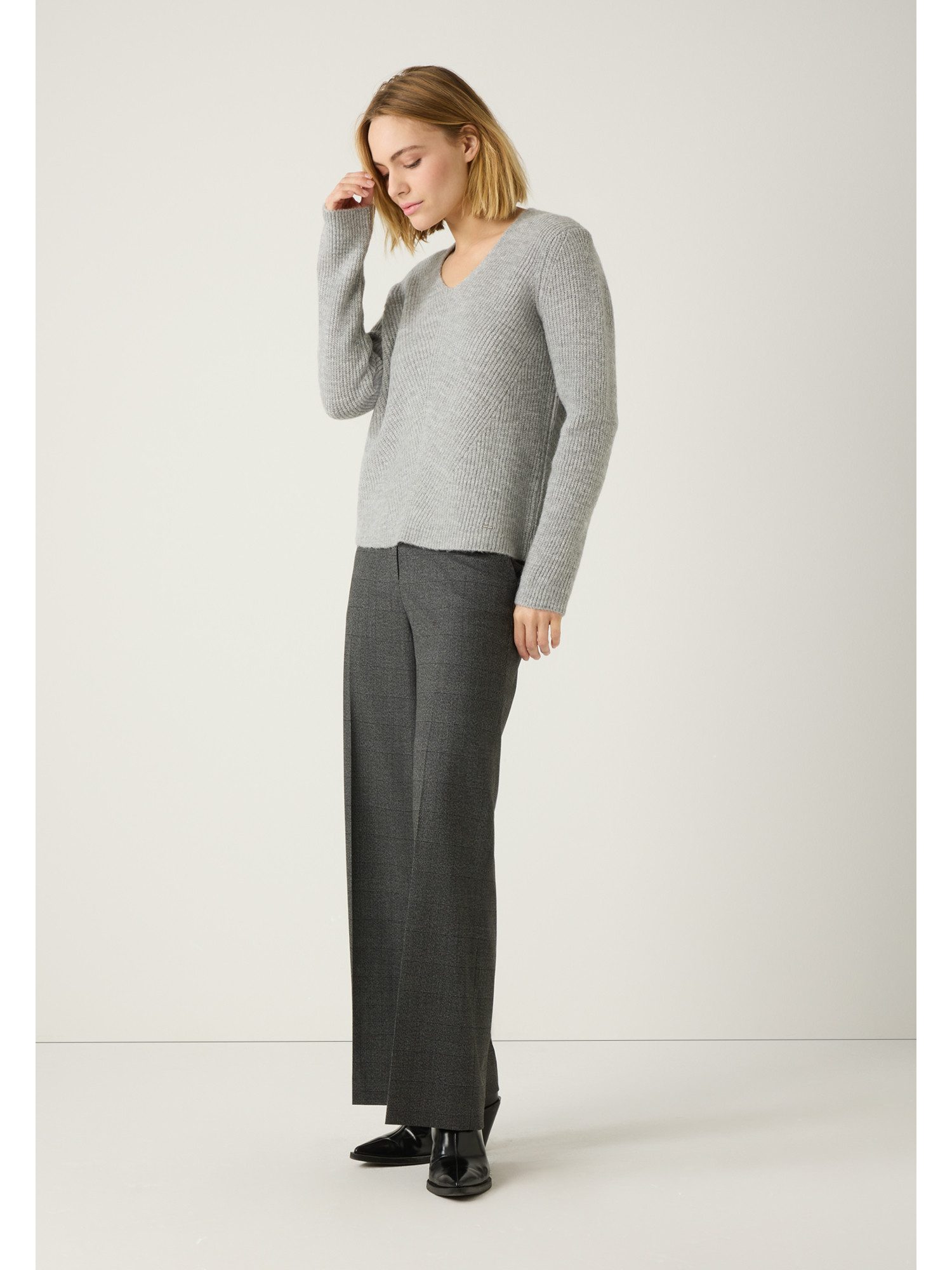 MORE&MORE Rundhalspullover Rippstrickpullover mit V-Ausschnitt günstig online kaufen