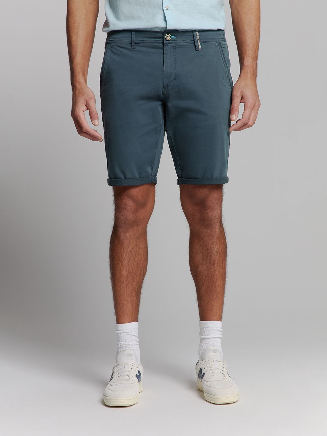 NO EXCESS Shorts