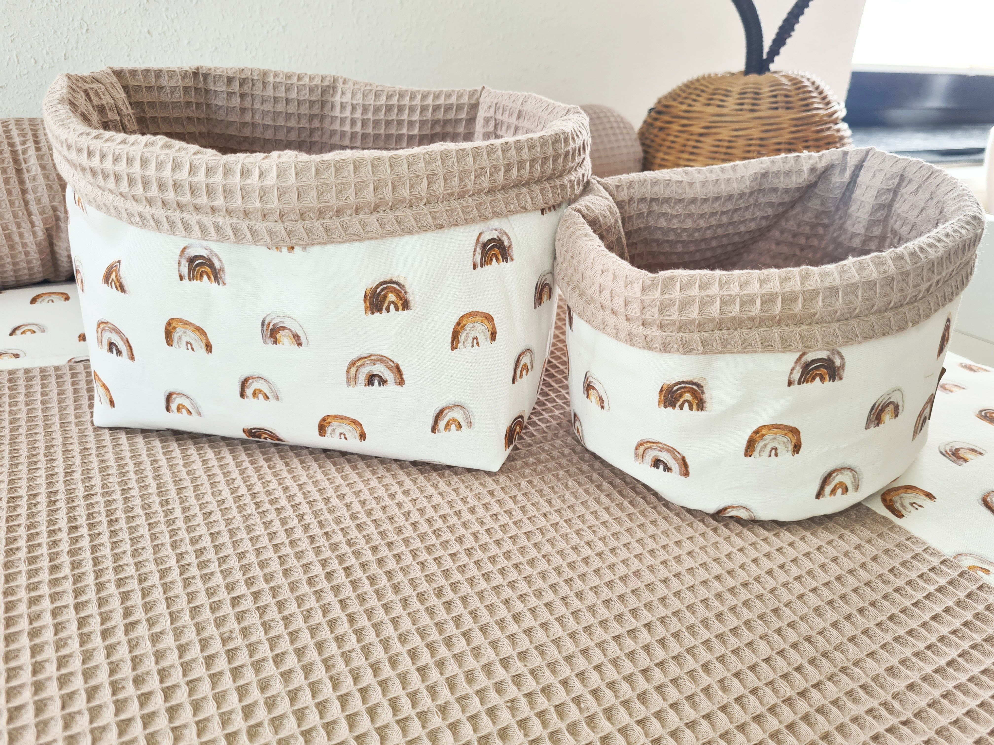 Sissis Traumland Aufbewahrungskorb Sissis Traumland 2er Set Utensilo Wickeltisch Baby, Regenbogen braun