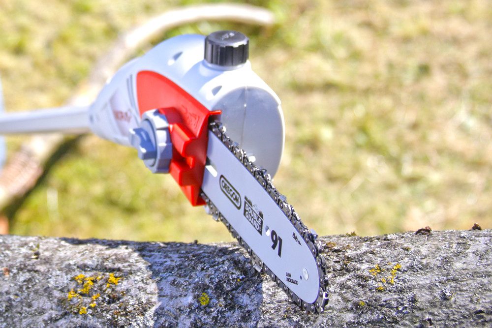 ikra GmbH Hochentaster IEAS 750, bis 4 m Arbeitshöhe, (mit Ersatzkette), 18,5 cm Schnittlänge, 750 W, inkl. Ersatzkette & Schultergurt – Bild 5 von 5
