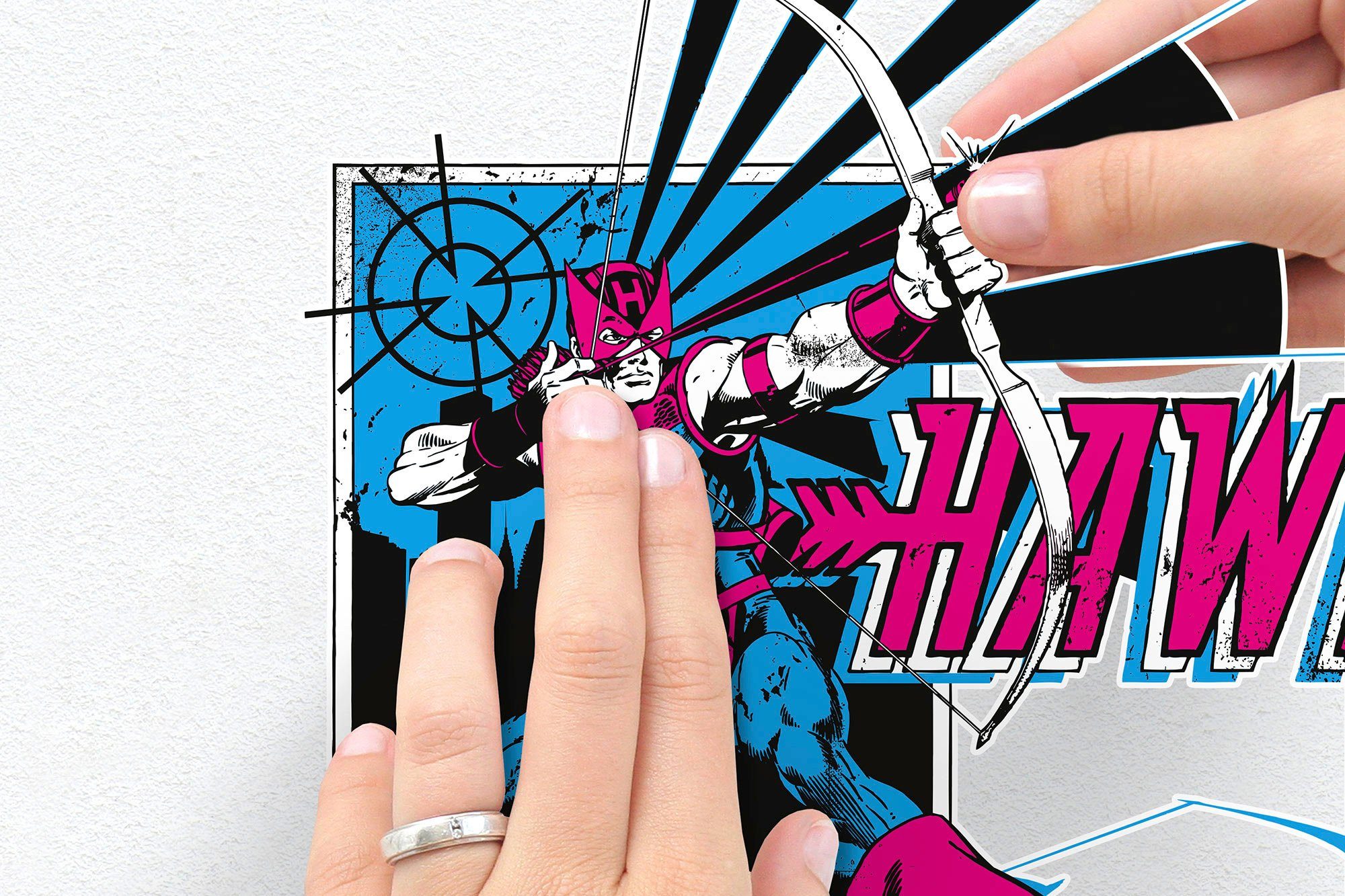 Komar Wandtattoo Hawkeye Comic Classic - Größe 50 x 70 cm (1 St), selbstklebend, Wandsticker, Kinderzimmer