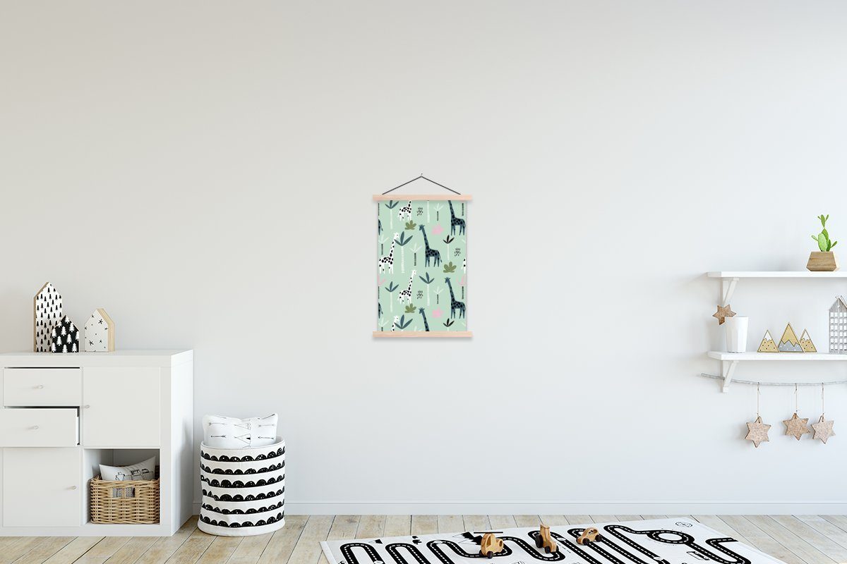 MuchoWow Poster Giraffe - Baum - Grün, (1 St), Posterleiste, Textilposter für Wohnzimmer, Bilderleiste, Magnetisch