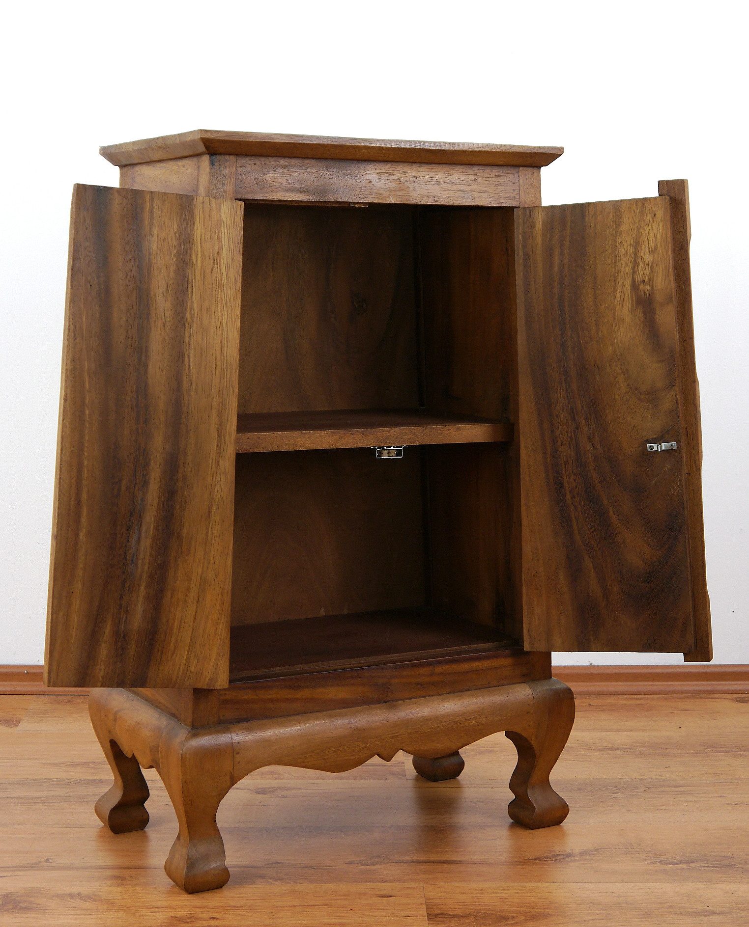 livasia Midischrank mit Rosenschnitzerei, handgefertigt, Akazienholz, 50x28x80cm