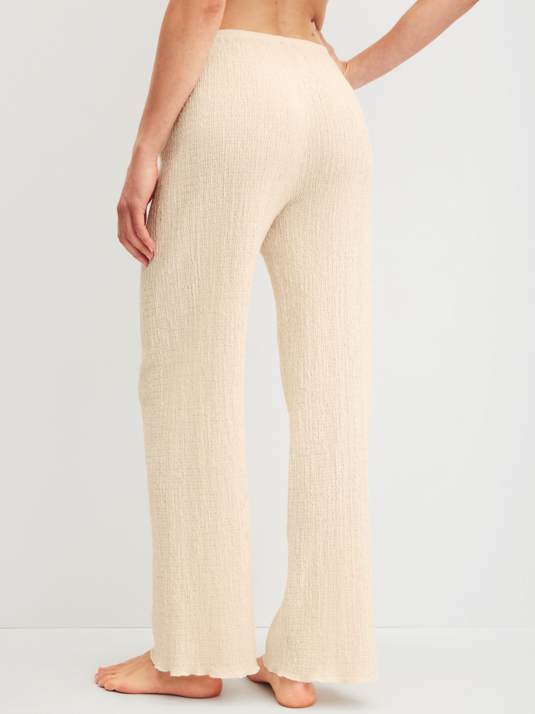 CALIDA Pyjamahose Favourites Layering Damen (1-tlg) gekreppte Textur aus atmungsaktiver Baumwolle, hautfreundlich