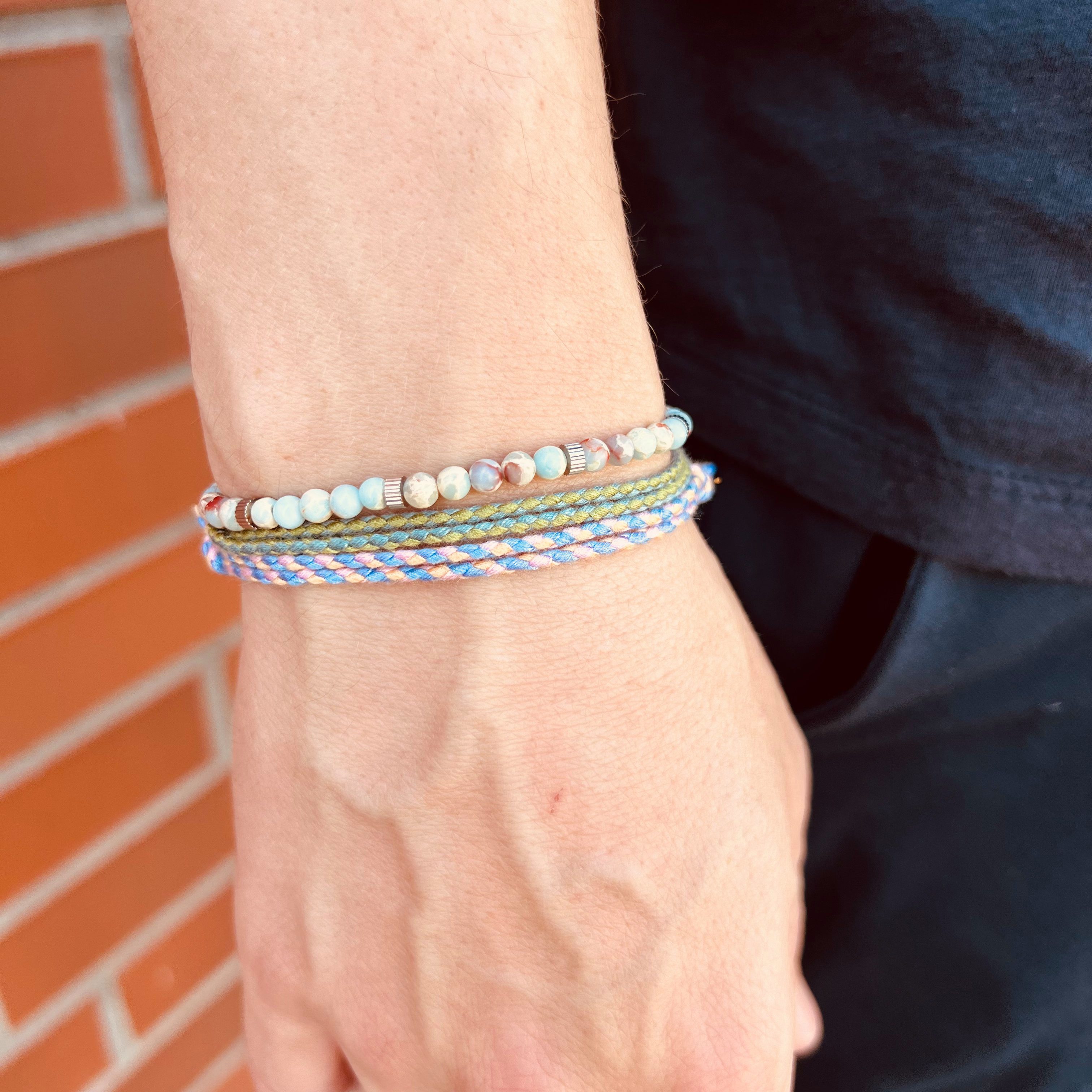 Made by Nami Armband Set Armband Herren Damen bunt mit verschiedenen Armbändern, aus Stoff und Edelstahl - Schlichtes Design - Wasserfest