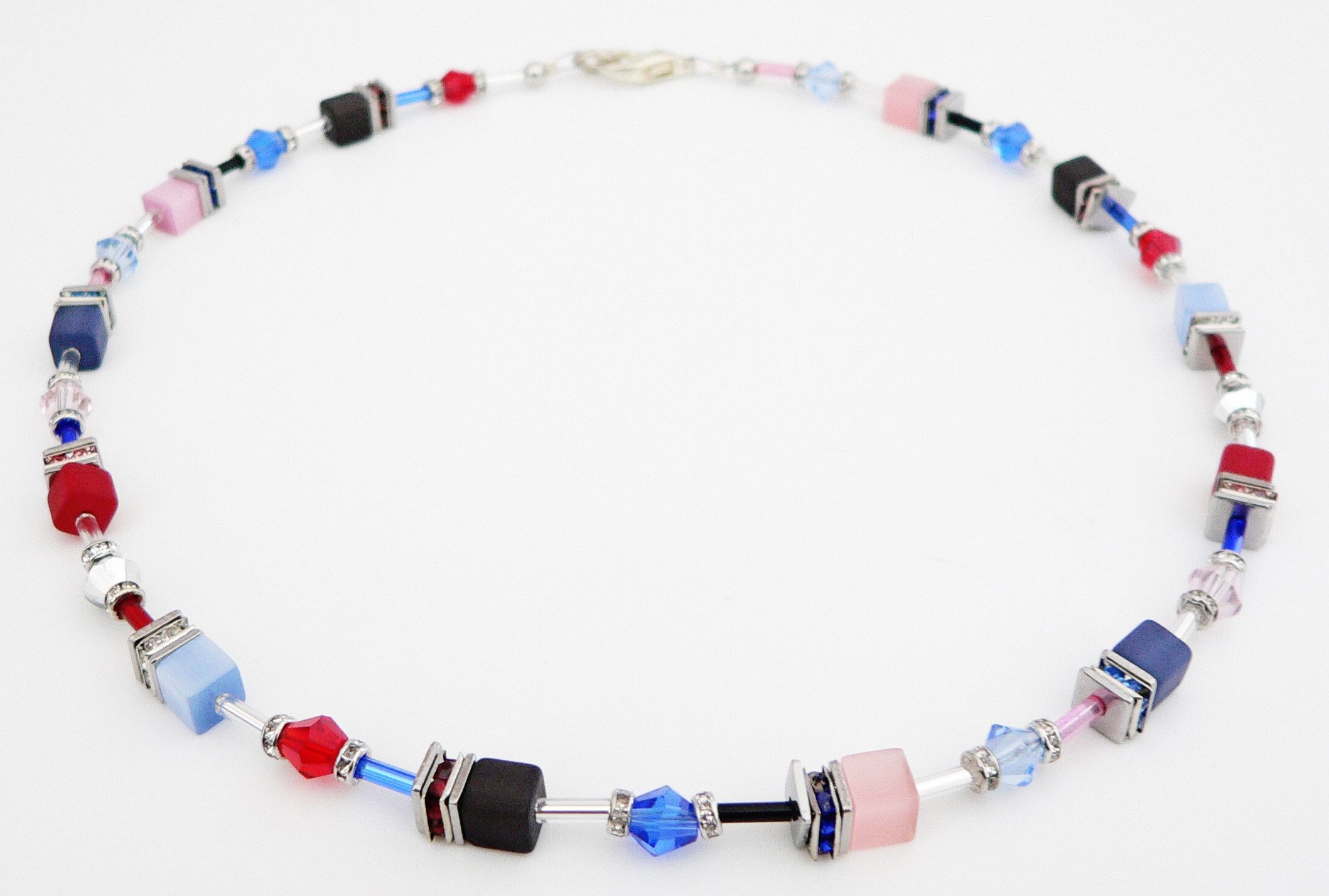 traumschmuck Collier 500. Collier Würfel Cat Eye Polaris Glasrhomben Strass (Valentinstag, Muttertag), handgefertigt, Made in Germany
