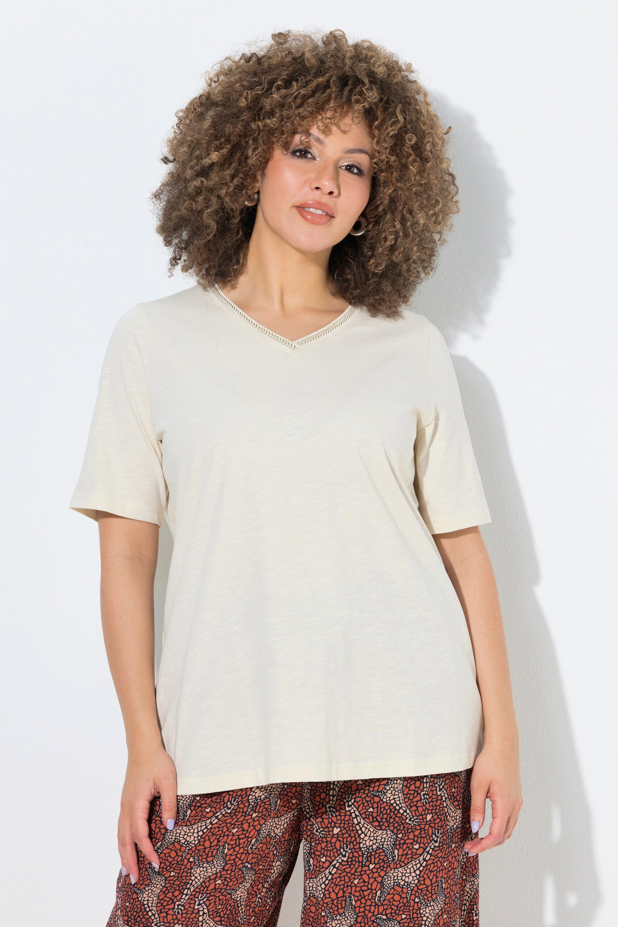 Ulla Popken T-Shirt T-Shirt Stickerei Classic V-Ausschnitt Halbarm