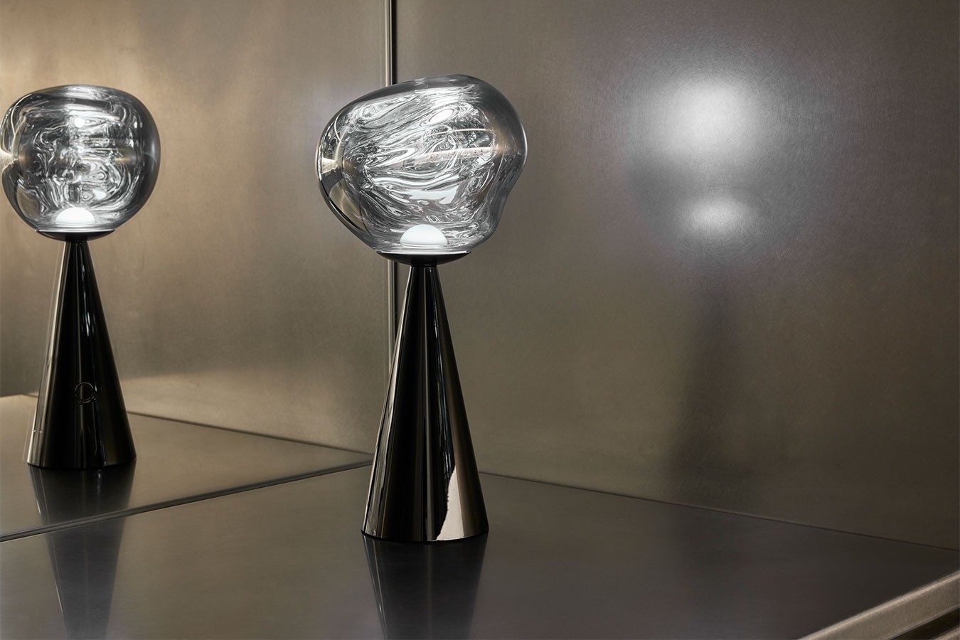 Tom Dixon Lampenschirm Tischlampe Melt schwarz