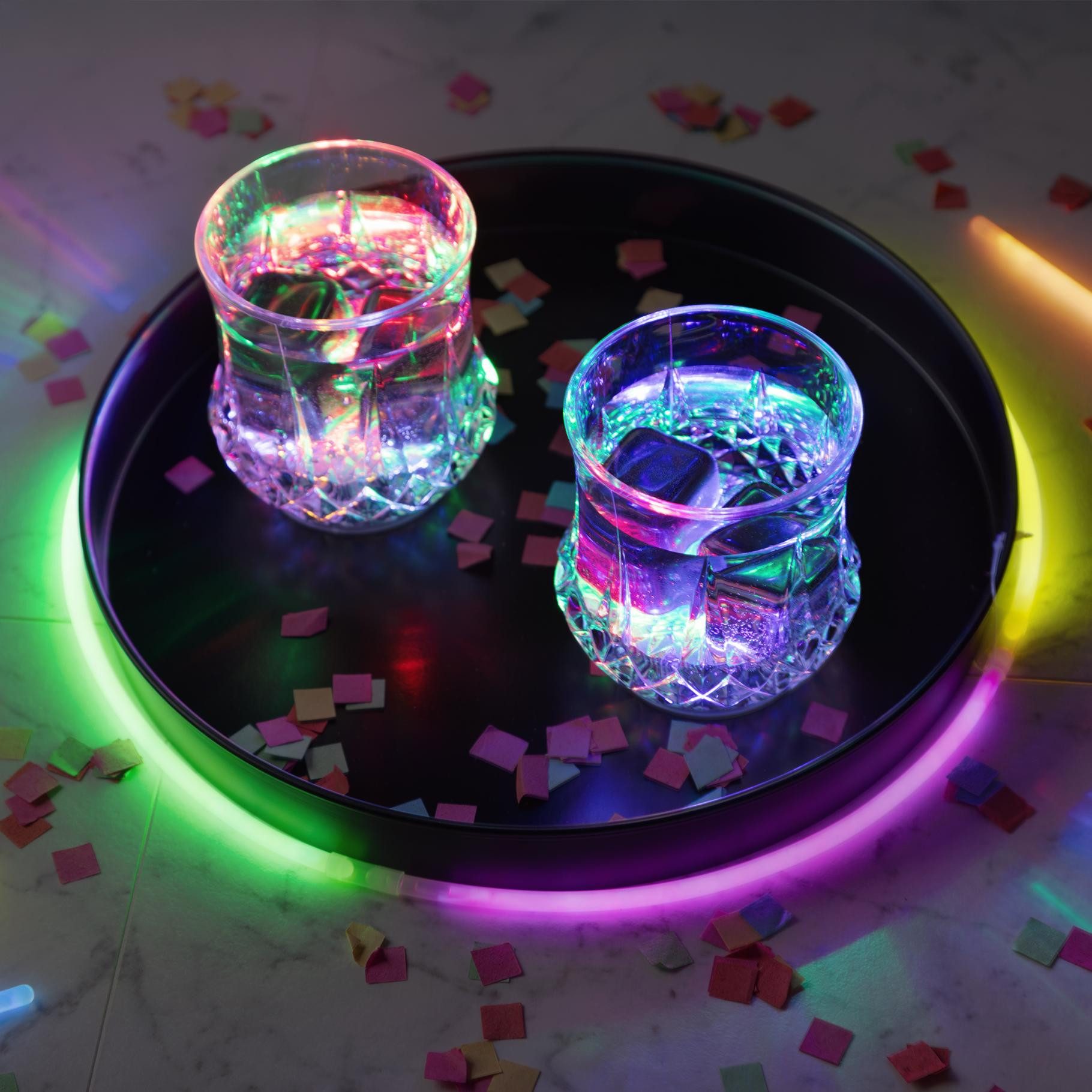 HI Gläser-Set 2er Set bunte Trinkgläser Cocktail Partybecher mit LED 210ml, Material: Kunststoff