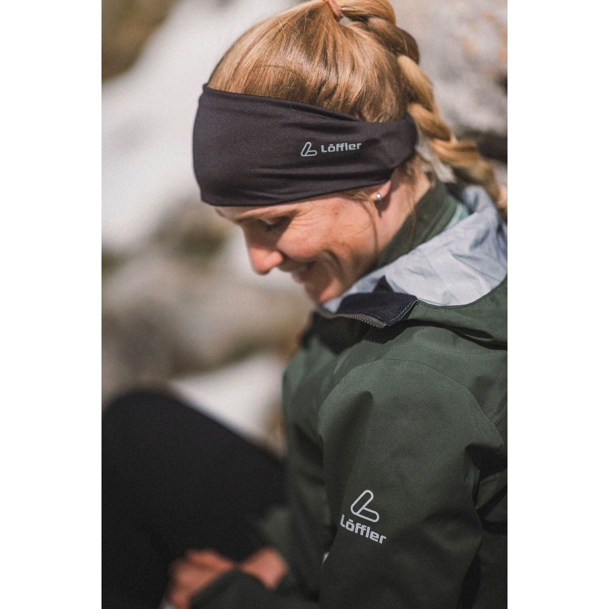 Löffler Outdoorjacke Women Hooded Jacket Glaneck WPM Protect Perfekter Schutz vor Wind und Wetter mit wasserdichter