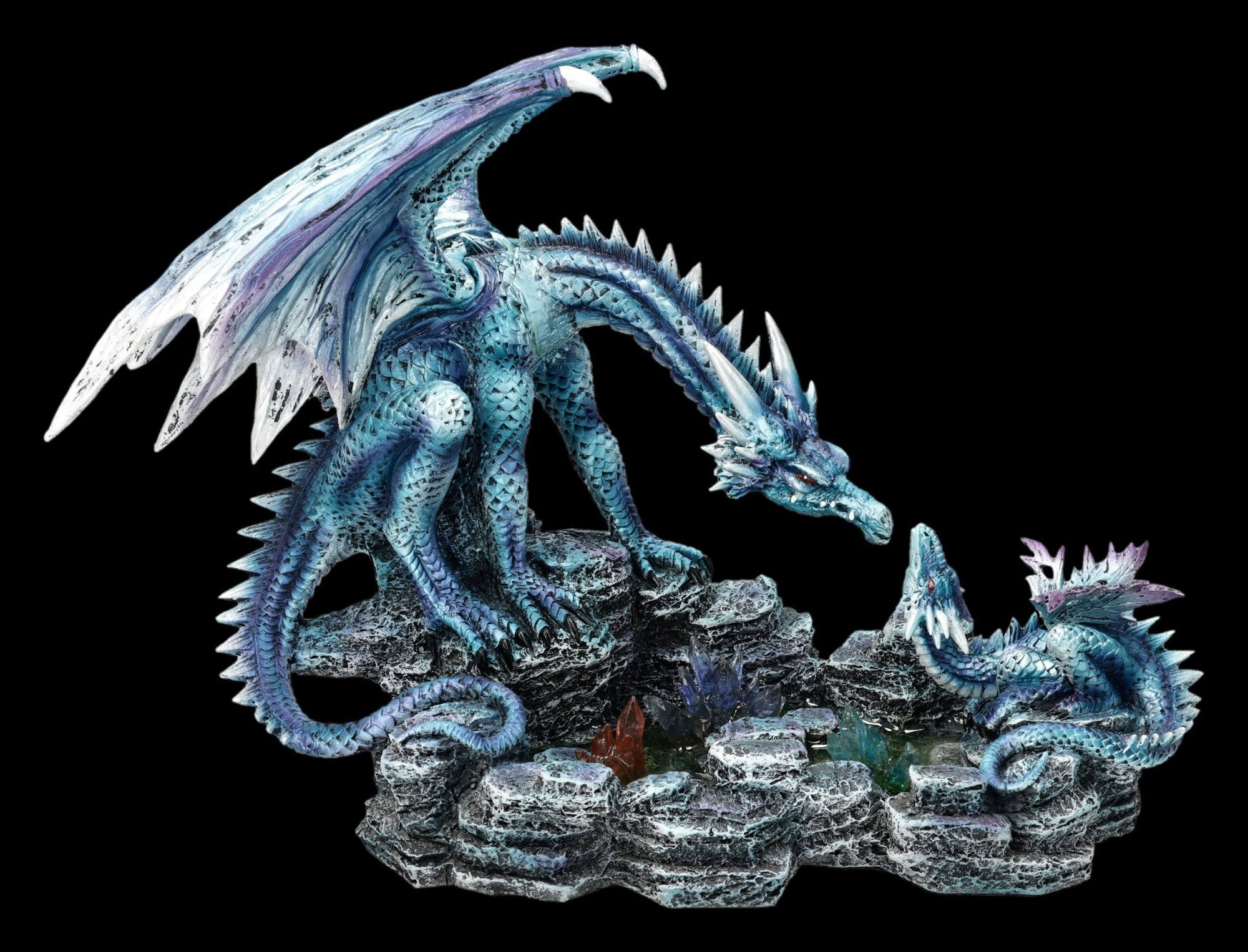 Figuren Shop GmbH Fantasy-Figur Drachen Figur – Blauer Drache mit Jungtier auf Kristallfels 18 cm Deko