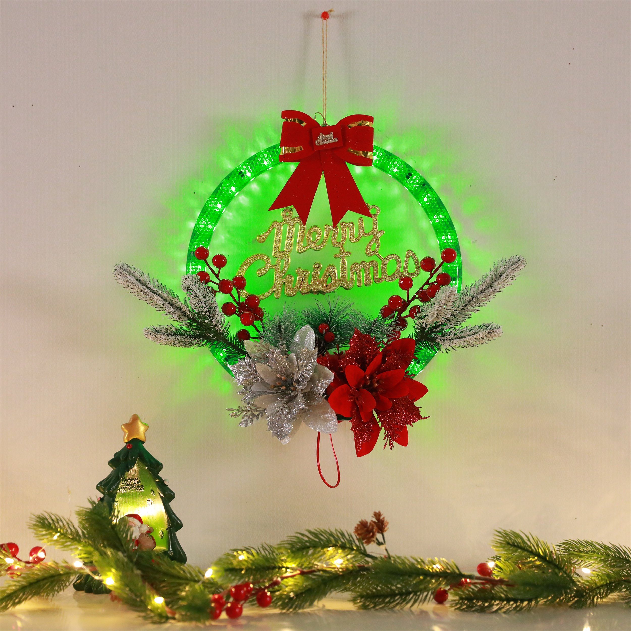Sunicol LED Dekolicht 28cm Weihnachtskranz mit LED Türkranz, Batterien Nachtlicht, Grün, Deko-Lichter für Schlafzimmer, Party, Weihnachten, Hochzeits Gold-Rot