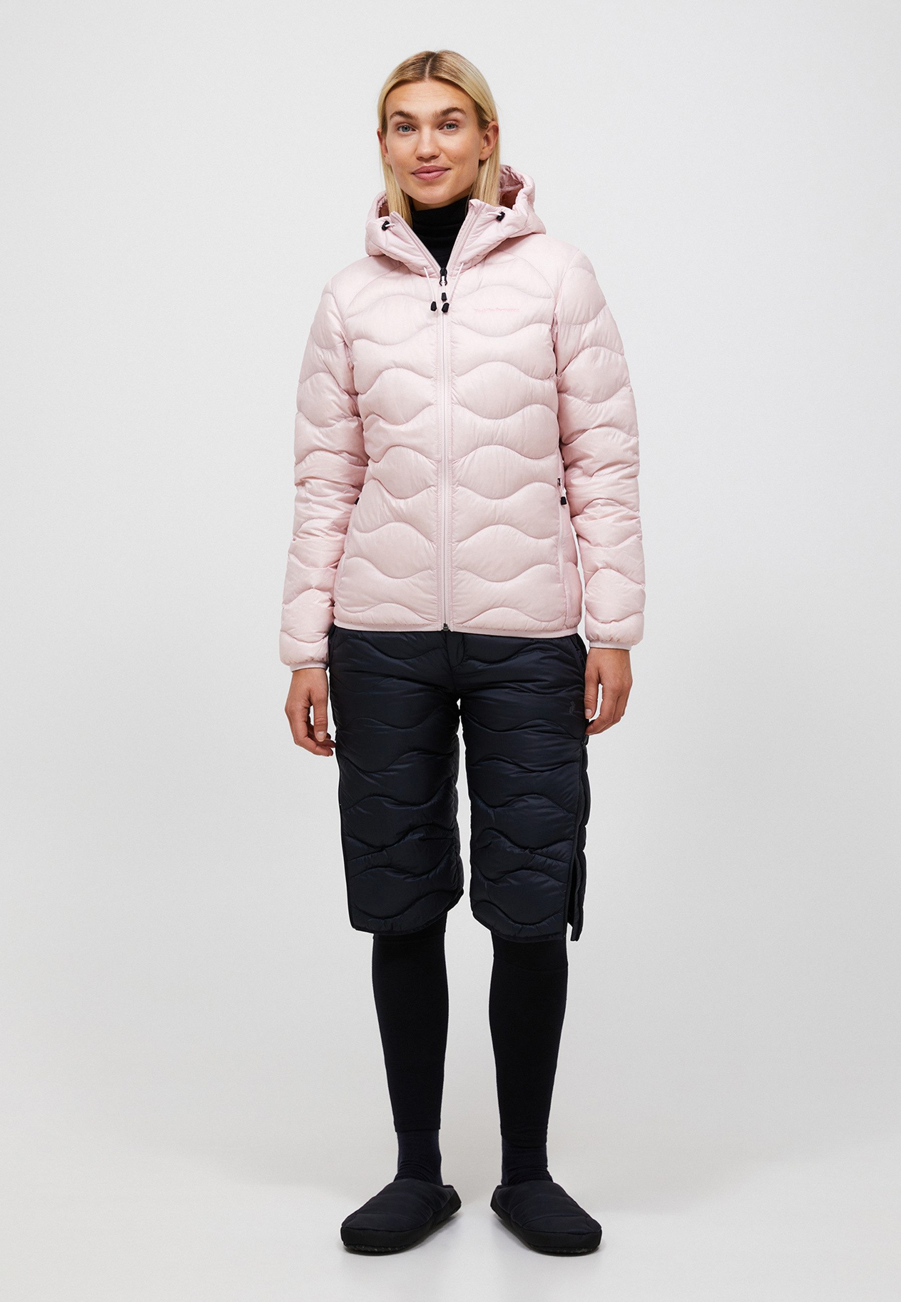Peak Performance Steppjacke W Helium Down Hood Jacket mit sportivem Design