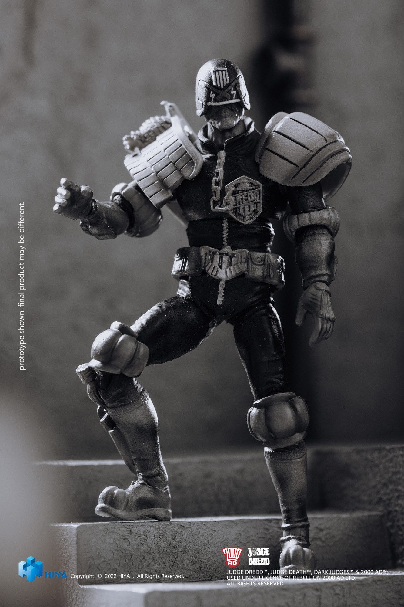 Hiya Toys Actionfigur JUDGE DREDD BLACK AND WHITE JUDGE DREDD PX 1/18 MINI ACTIONFIGUR