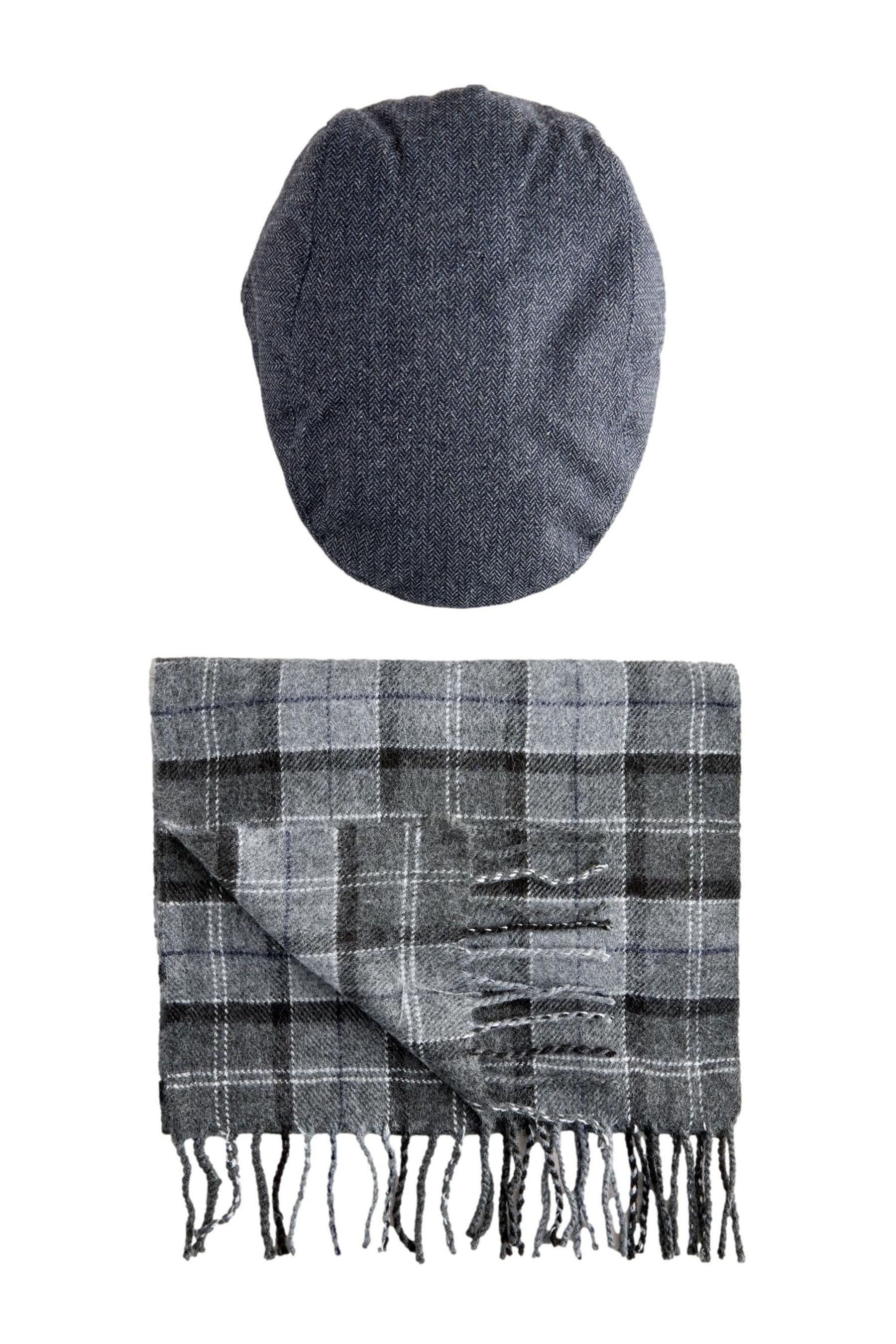 Next Mütze & Schal Karierte Schiebermütze und Schal im Set (2-tlg) günstig online kaufen