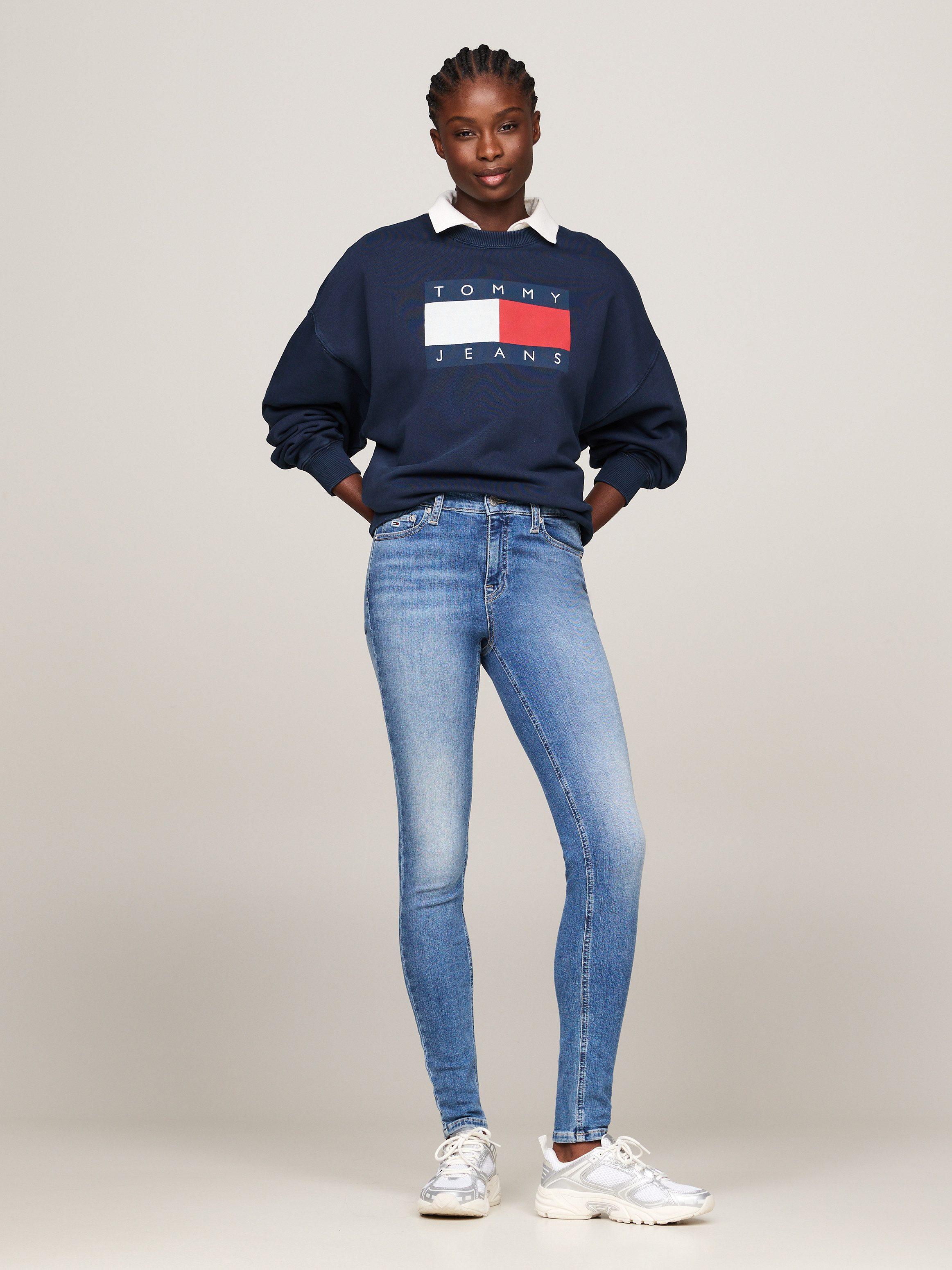 Tommy Jeans Skinny-fit-Jeans NORA MID RISE mit Waschung, Logo-Badge
