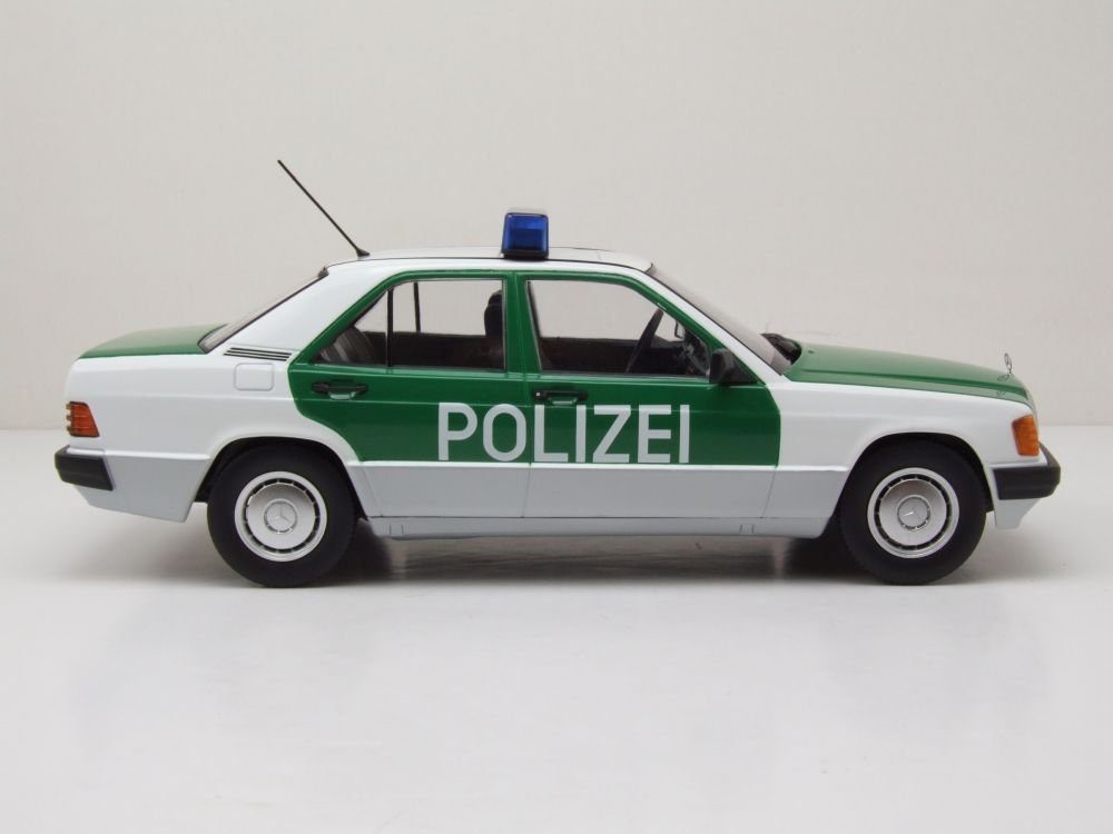 Triple9 Modellauto Mercedes 190 W201 Polizei 1993 grün weiß, Maßstab 1:18
