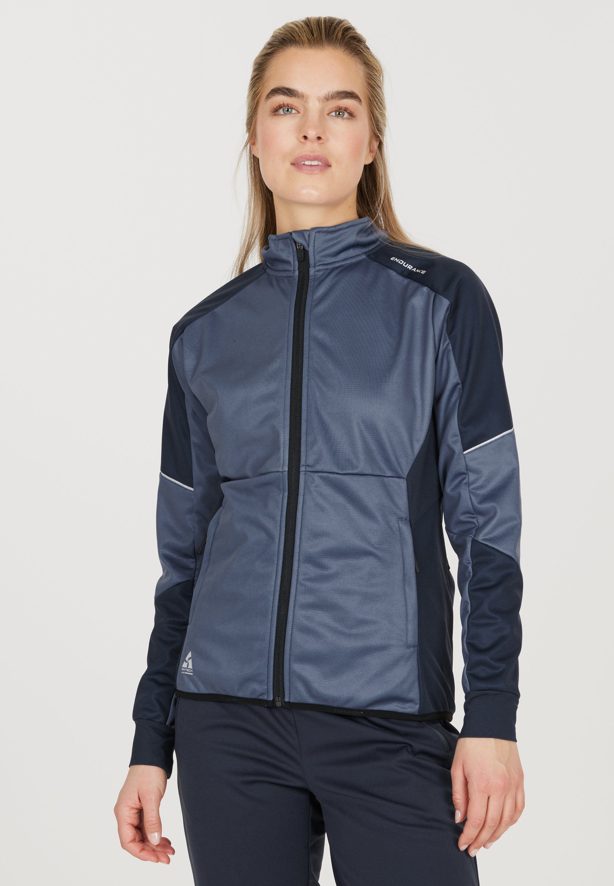 ENDURANCE Laufjacke Ludmilla wasserabweisendem Material aus