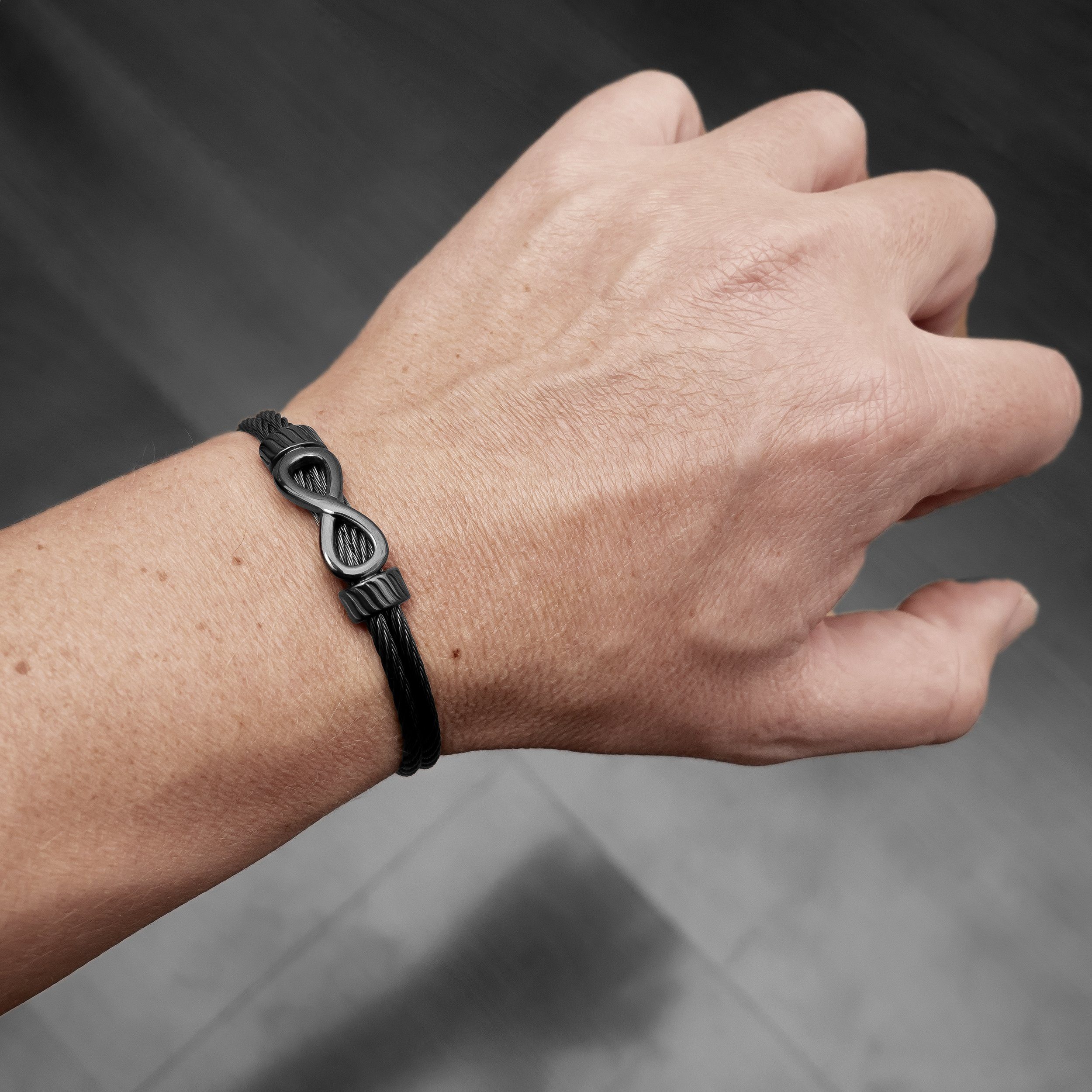 UNIQAL.de Armreif Unendlichkeit Edelstahl Armband "INFINITY" Unisex (Edelstahl, Casual Style, Handgefertigt in Germany), Designed in Germany