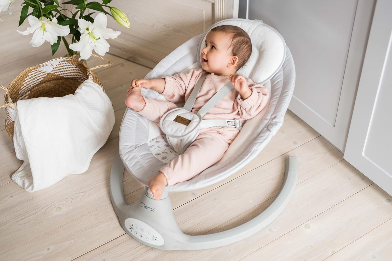 MoMi Babywippe Kenani, Elektrische Babywippe mit Bluetooth und Fernbedienung