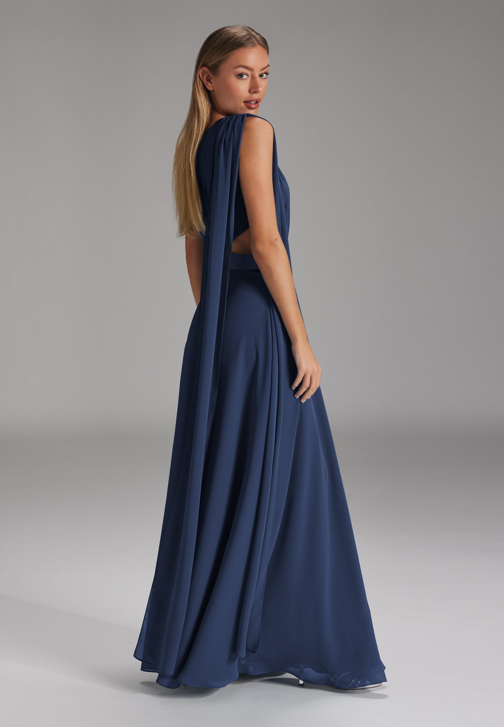 SWING Sommerkleid Taillierter Schnitt mit ausgestelltem günstig online kaufen