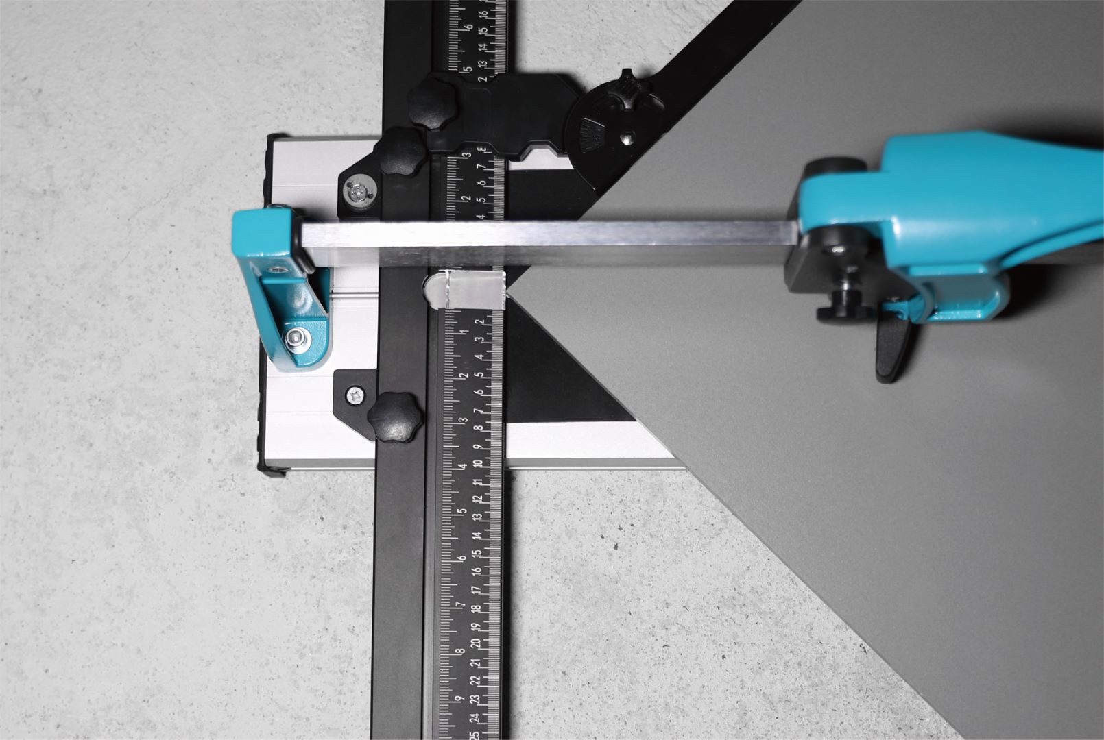 BIHUI manueller Fliesenschneider TCC - Schnittlänge: 1200 - 1650 mm