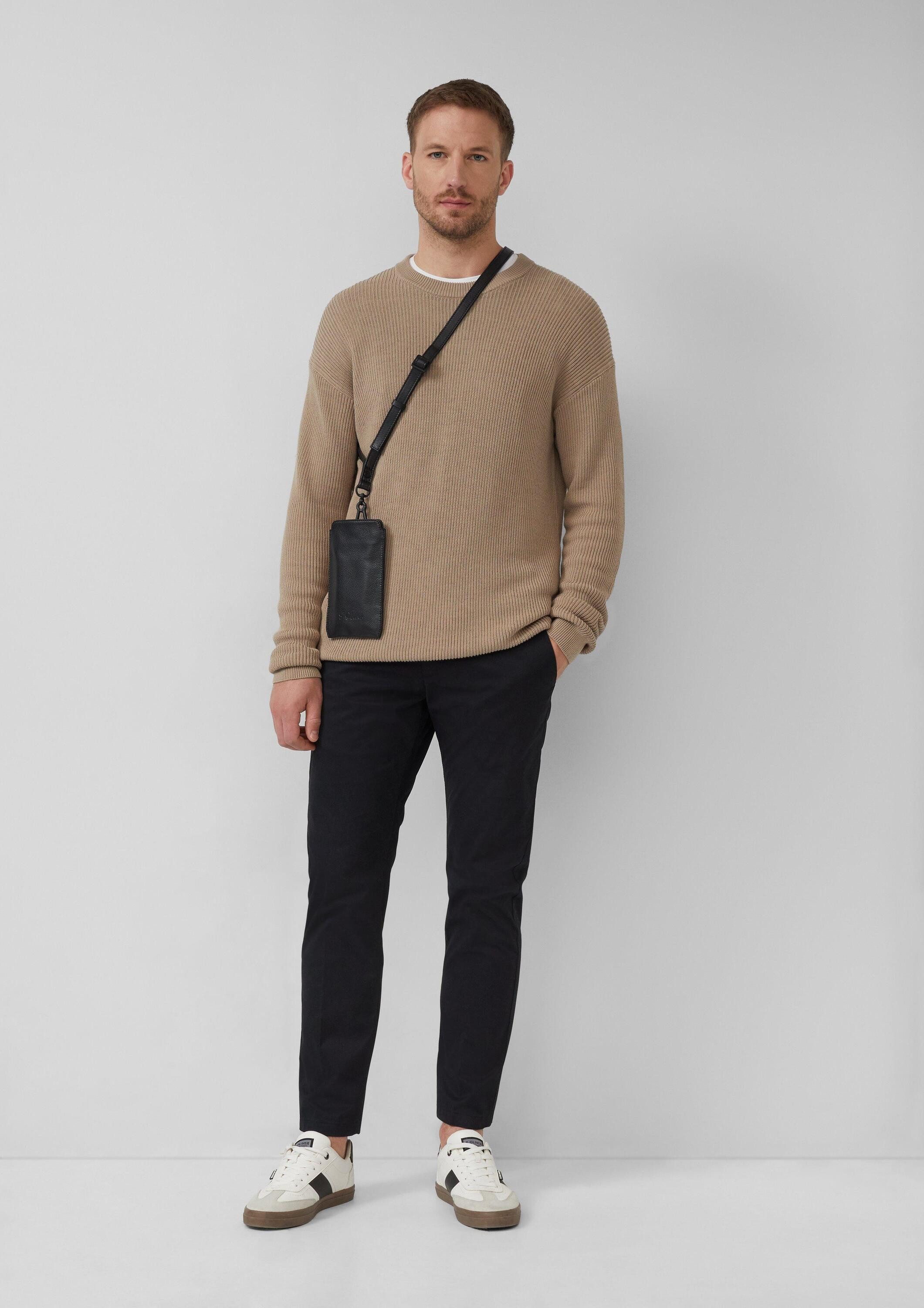 s.Oliver Handytasche Tasche, Edle Handy-Tasche aus Leder mit abnehmbarem Tragegurt