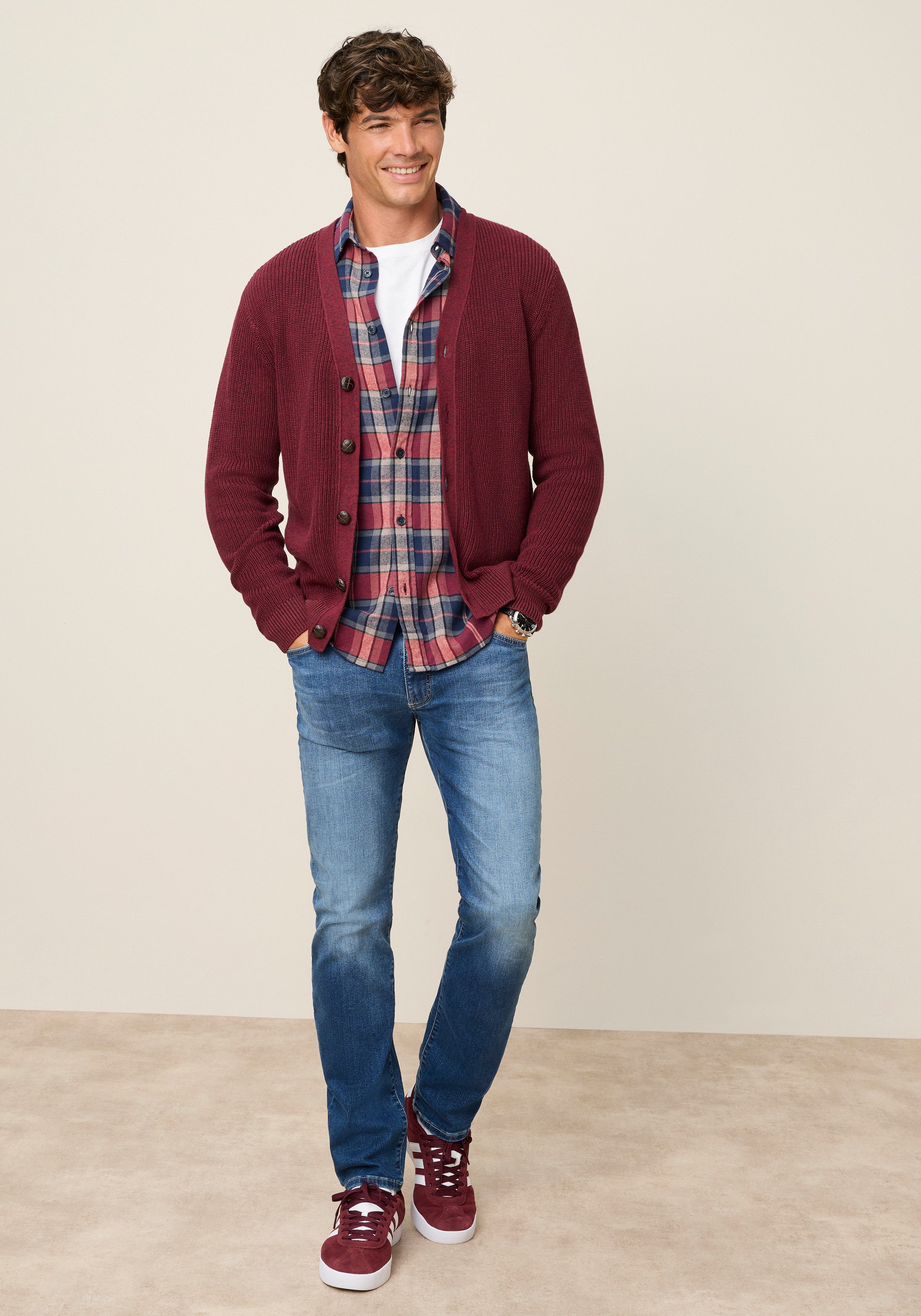 Zum Outfit 8