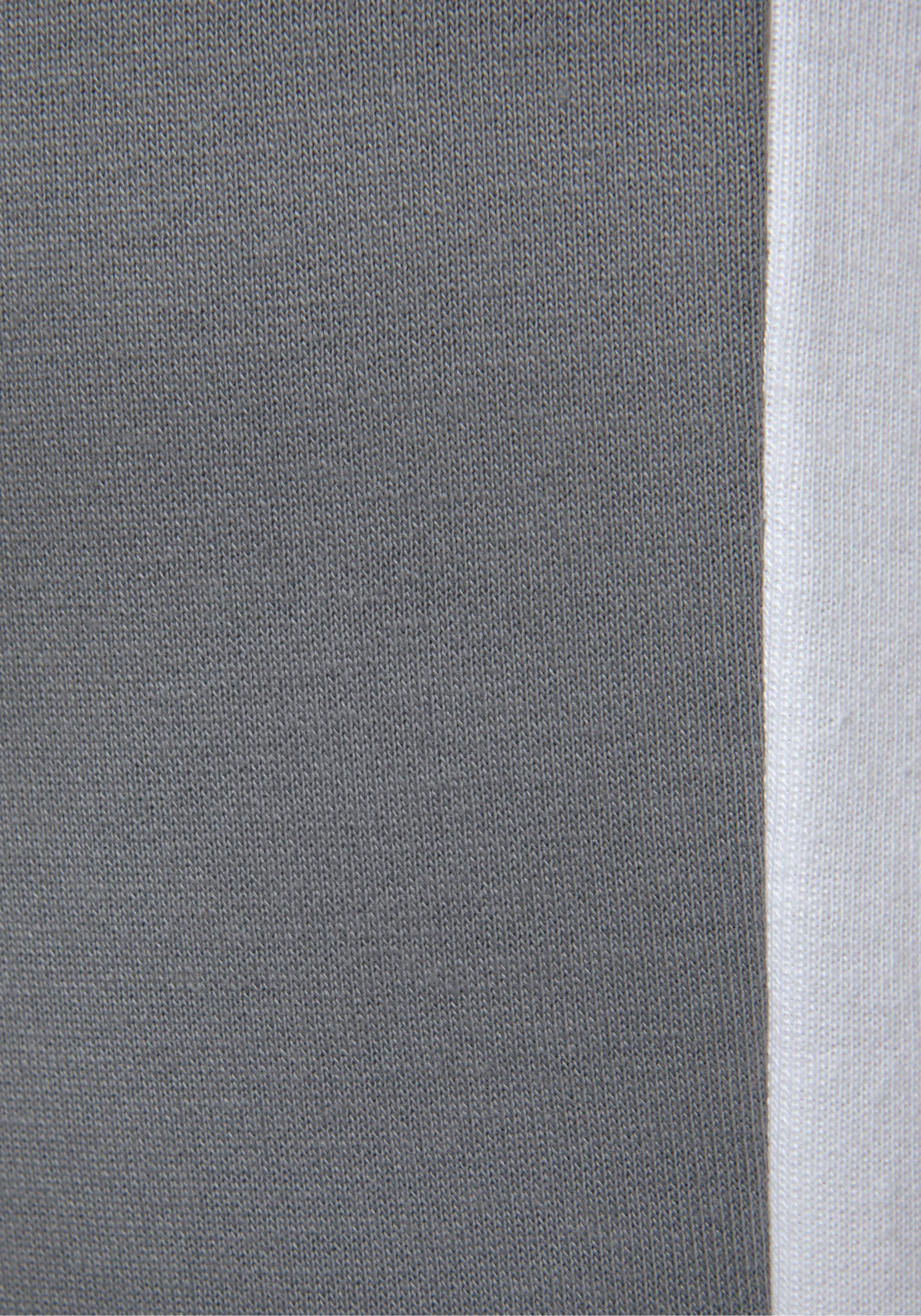 Bench. Loungewear Sweathose mit Seitenstreifen und schmalem Bein