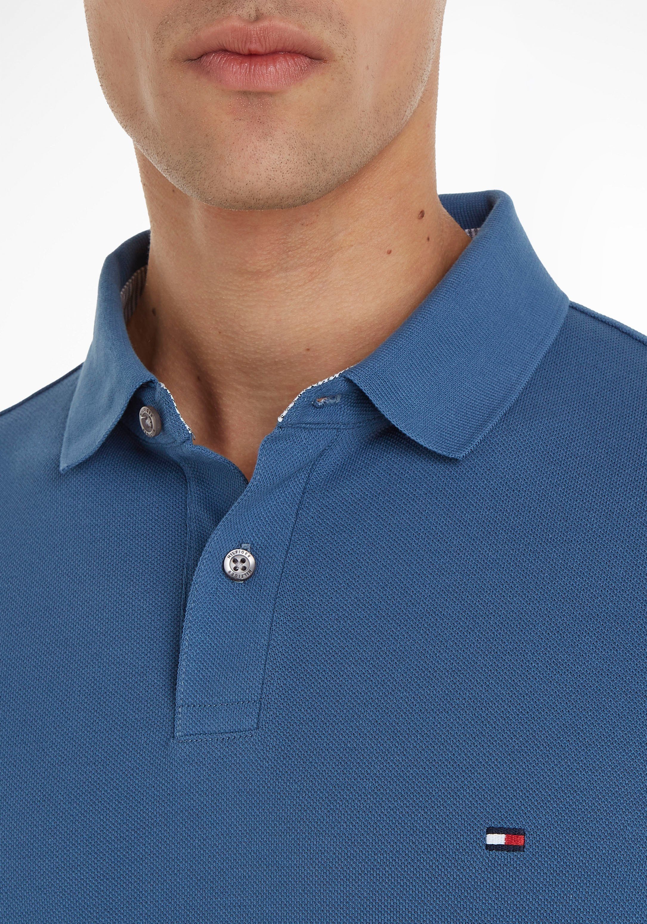 Coast Kontraststreifen Poloshirt REGULAR Tommy Tommy 1985 Hilfiger innen mit Kragen POLO Hilfiger am Blue