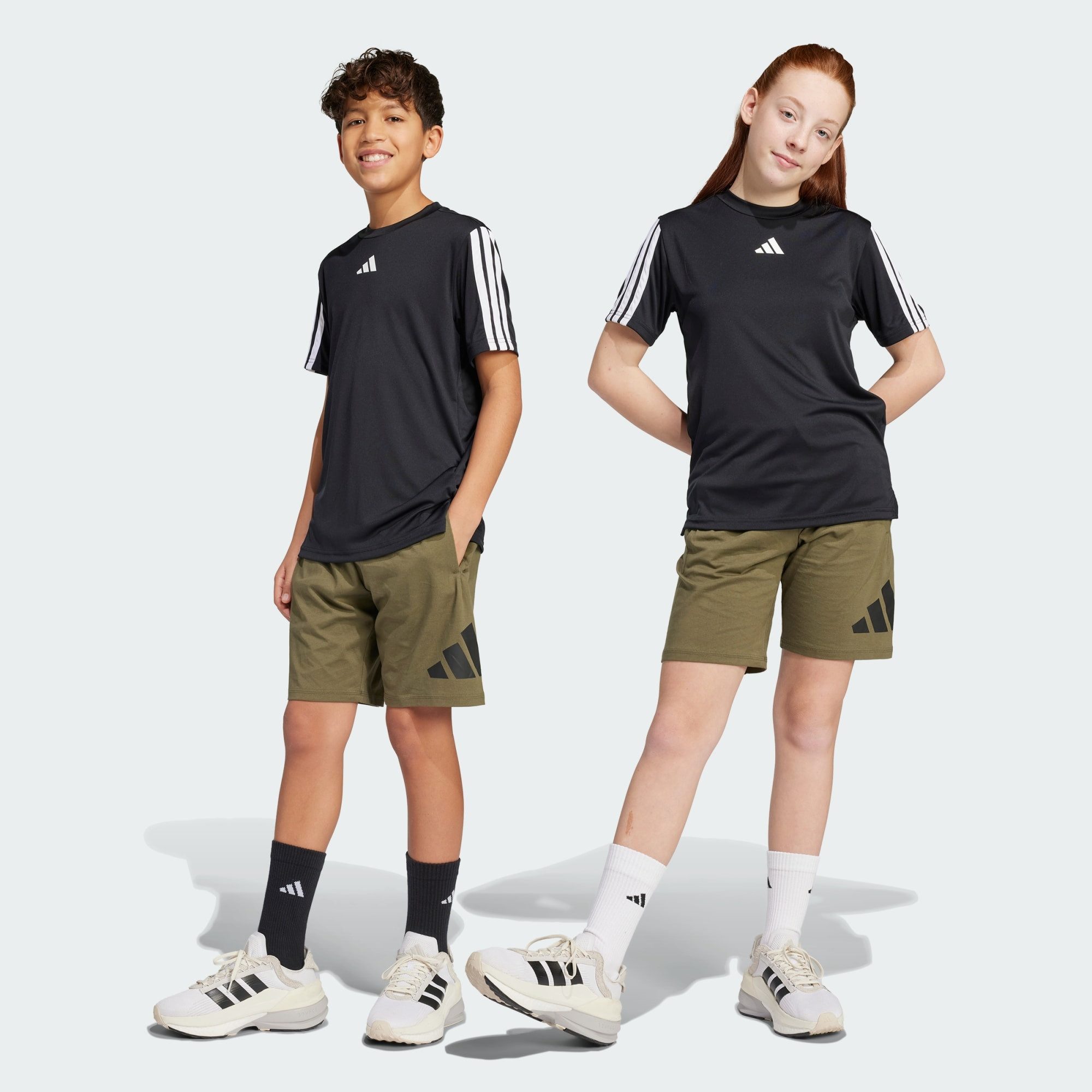 adidas Sportswear Shorts ESSENTIALS KIDS SHORTS (1-tlg). € 25,00