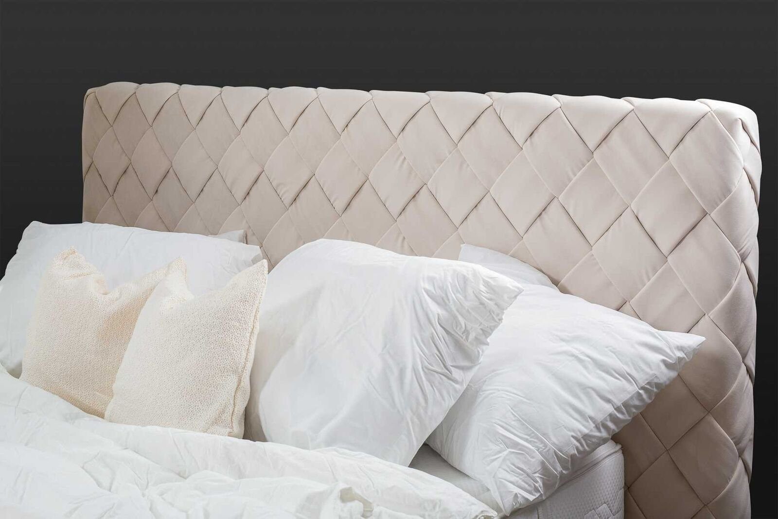 1x (1-tlg., Schlafzimmer Betten Bett Design Europa Modern Möbel Luxus 180x200 Bettrahmen JVmoebel cm in Bett), Made