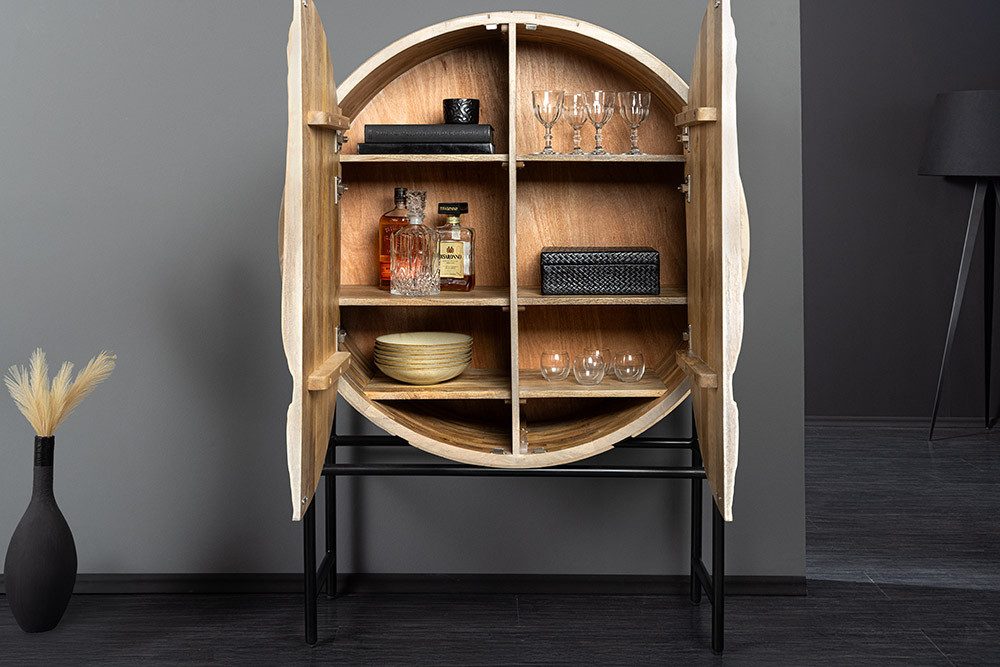 riess-ambiente Highboard LION 140cm weiß / schwarz · runder Wohnzimmer-Schrank aus Massivholz (Einzelartikel, 1 St), 3D Schnitzerei · Löwenkopf-Design · handmade · 2 Türen & 6 Fächer