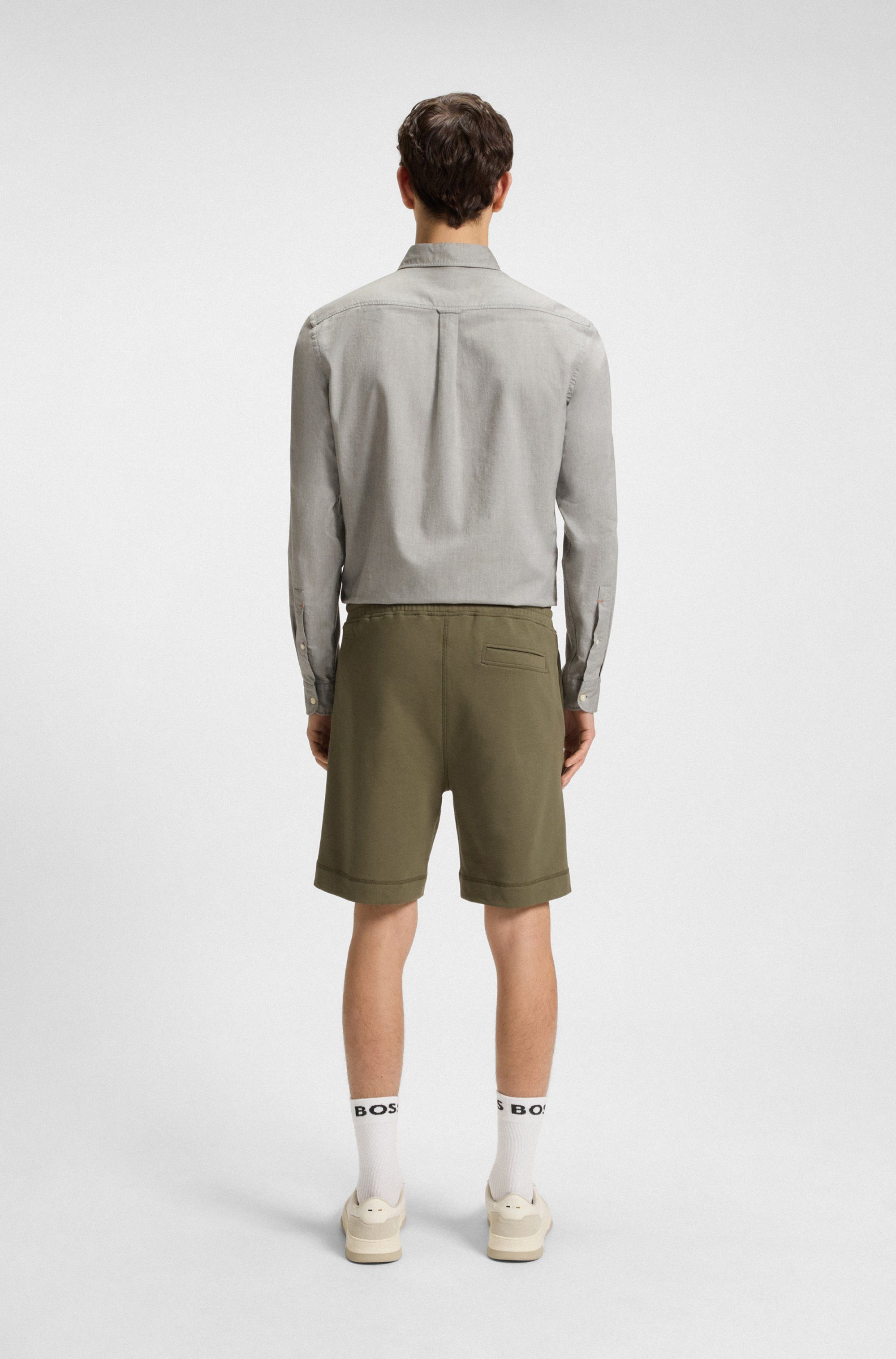 BOSS ORANGE Sweatshorts Sewalk mit BOSS Markenlabel