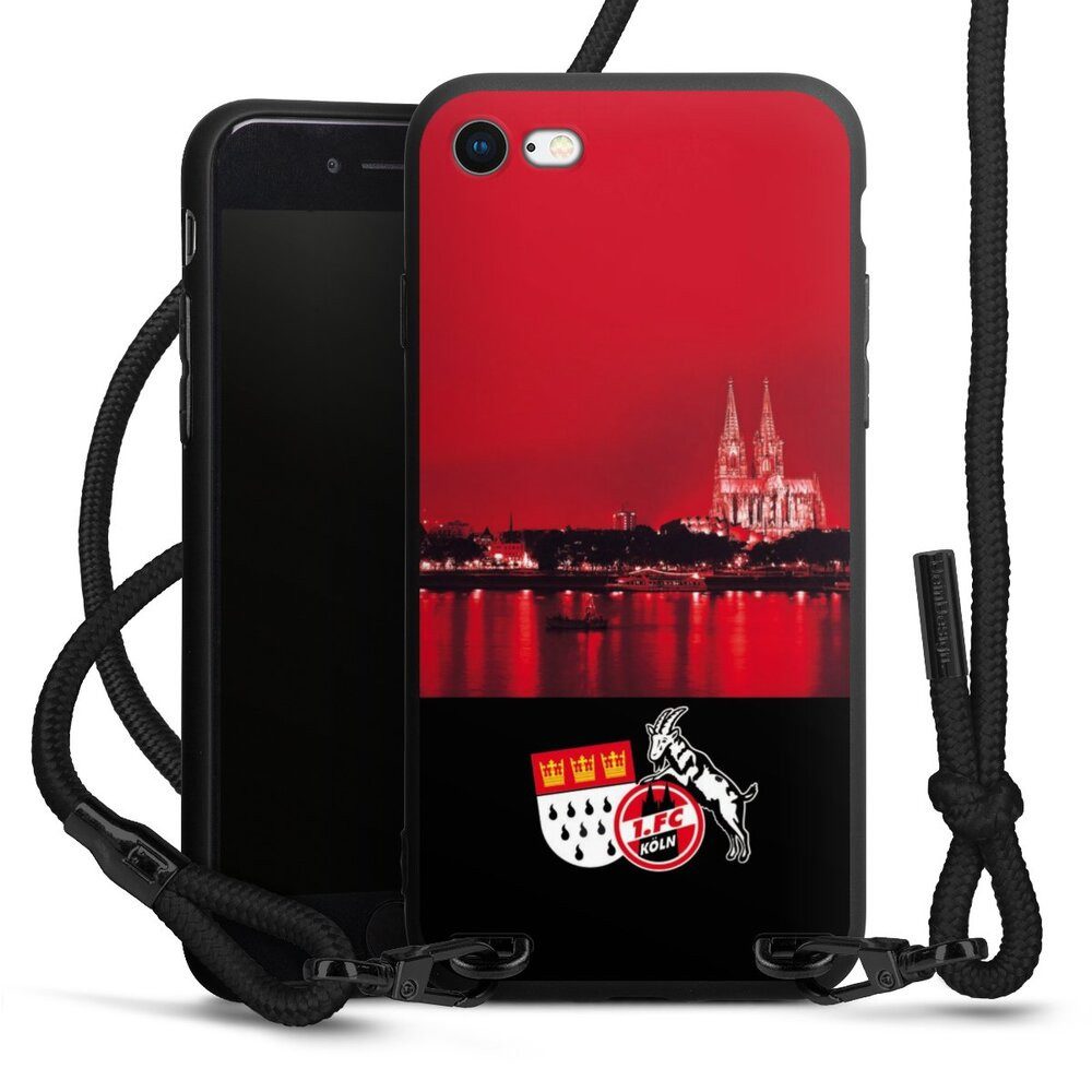 DeinDesign Handyhülle Skyline 1. FC Köln Offizielles Lizenzprodukt Skyline Köln Rot, Apple iPhone 7 Premium Handykette Hülle mit Band Case zum Umhängen