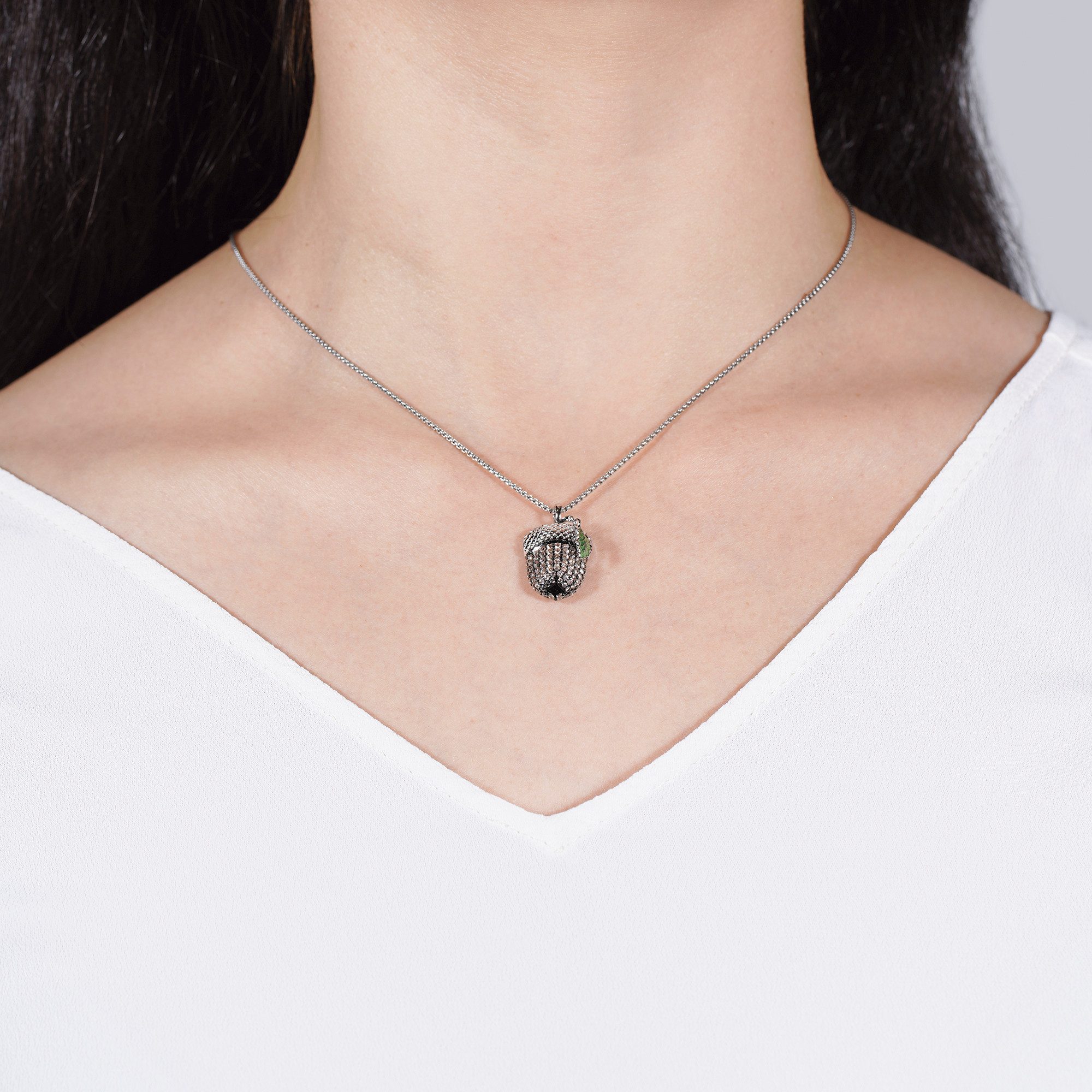 Seinerzeit FLORA & FAUNA Kettenanhänger Sam Eichelnuss Anhänger (1-tlg), Material: 925 Sterling Silber, rhodiniert, geschwärzt mit Emaille