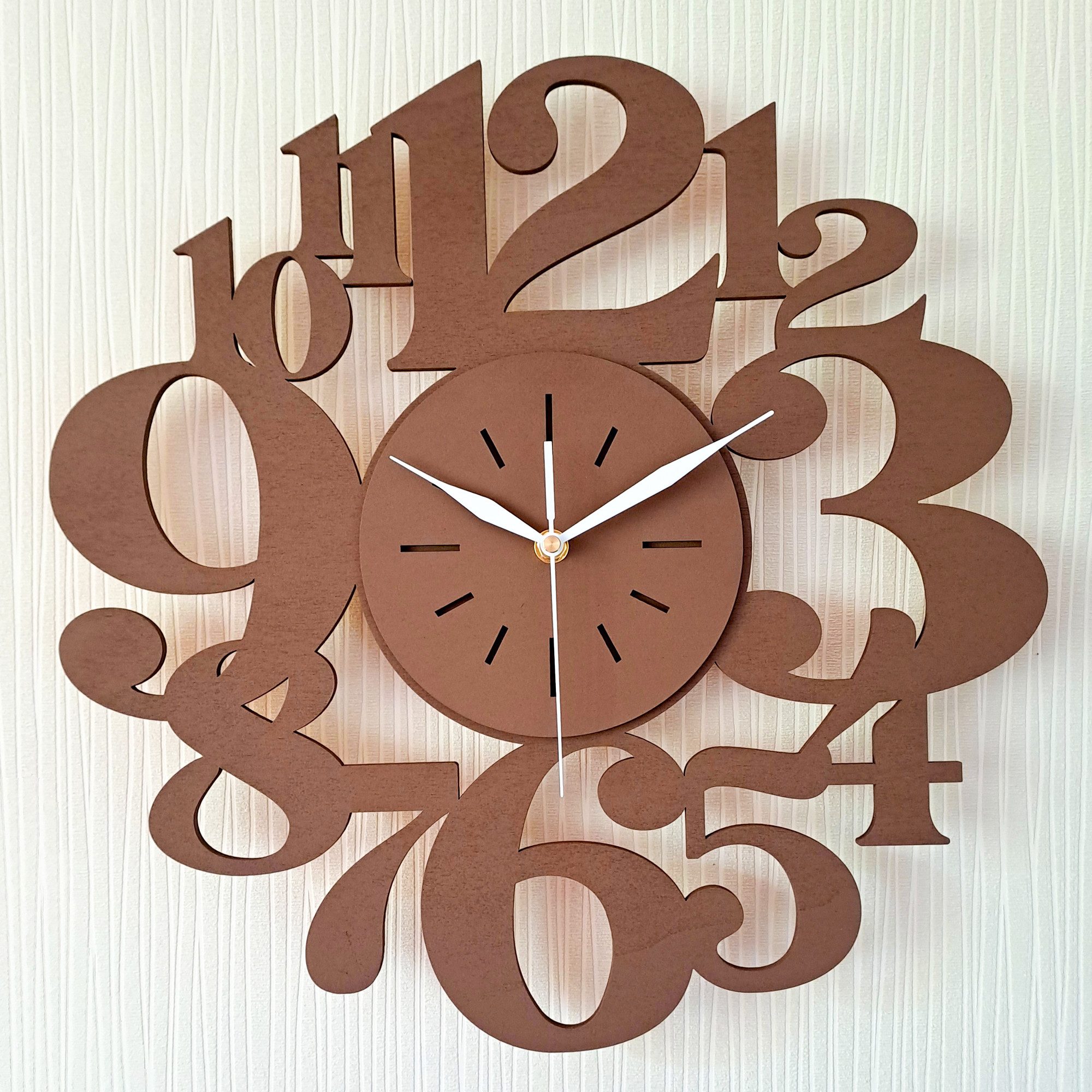 ORNAMENTI Wanduhr Handmade, grosse,modern, geometrisch, holz, hingucker Wanduhr (ohne Ticken, Wanddeko, Holzdeko, 3 Größen 40, 50, 60 cm)
