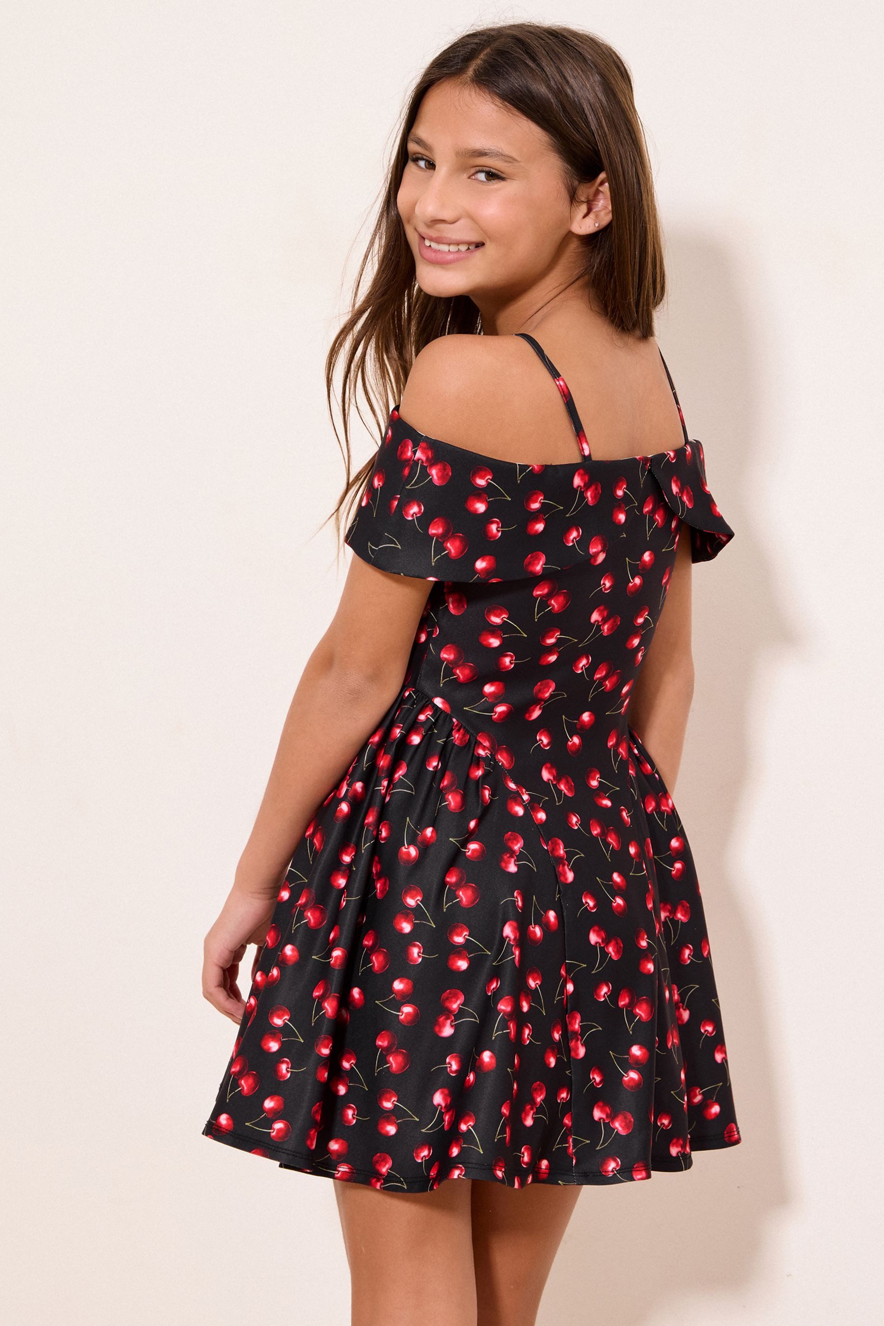 LIPSY Off-Shoulder-Kleid Lipsy Bardot-Kleid (1-tlg)