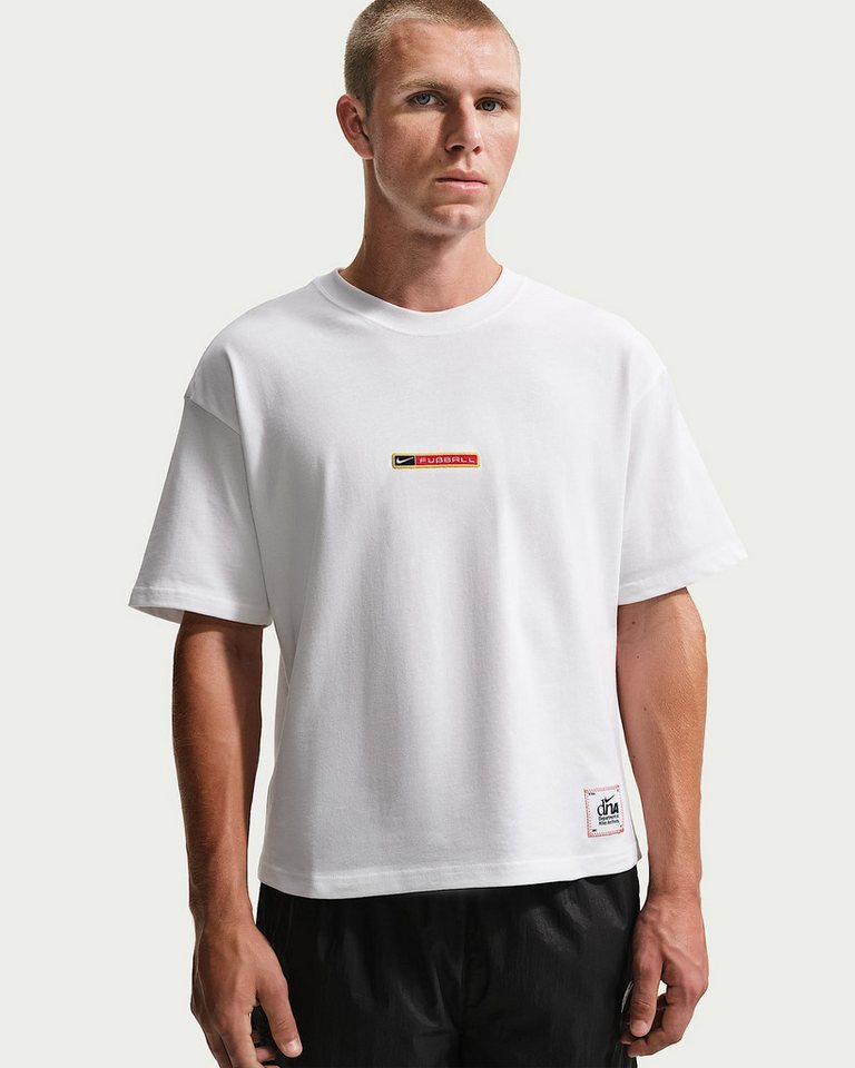 Nike Sportswear T-Shirt M NSW TEE LSE BOXY FUSSBALL aus Baumwolle, in den Größen XS bis 4XL