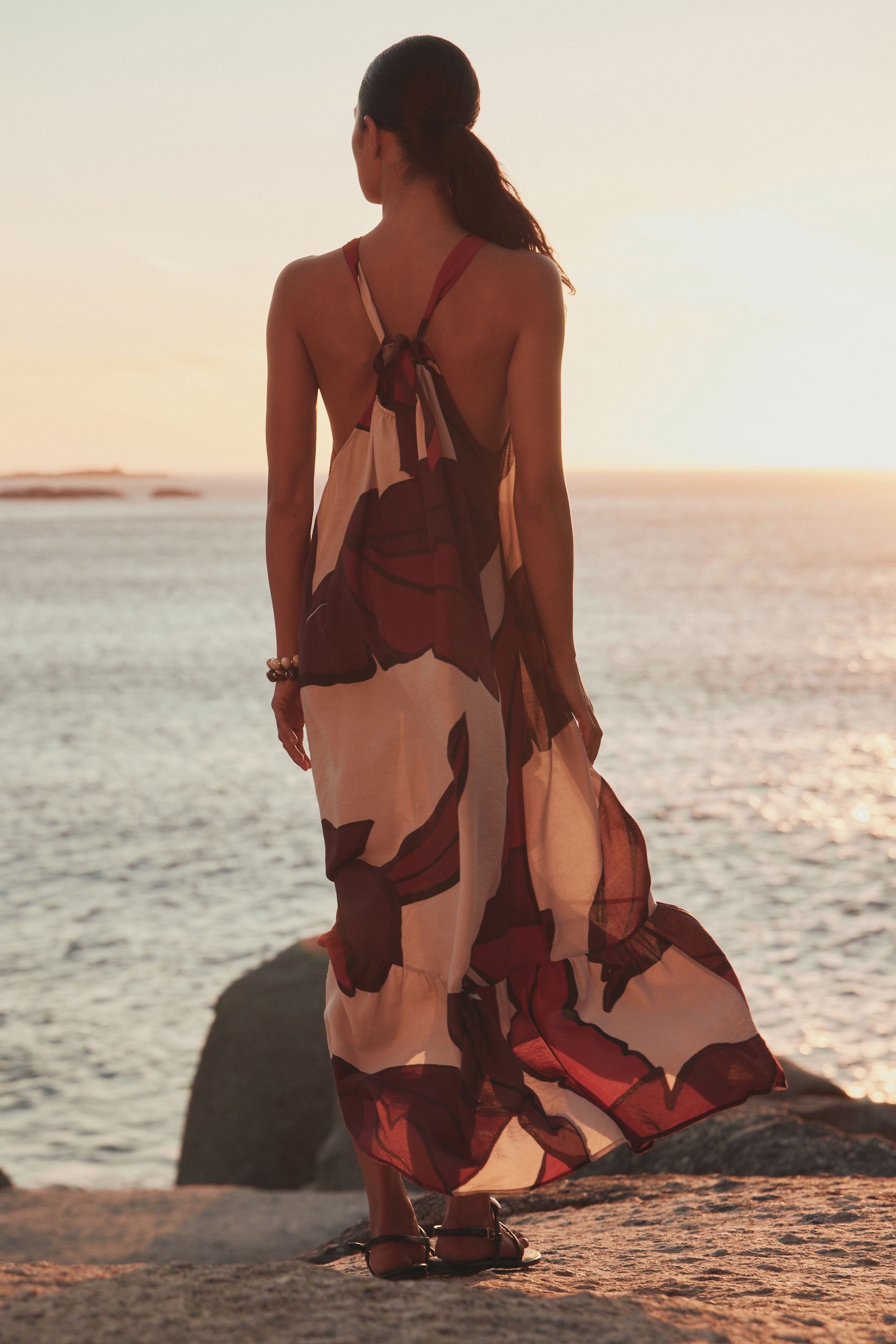 Next Maxikleid Hochgeschlossenes Volumen-Maxikleid (1-tlg) günstig online kaufen